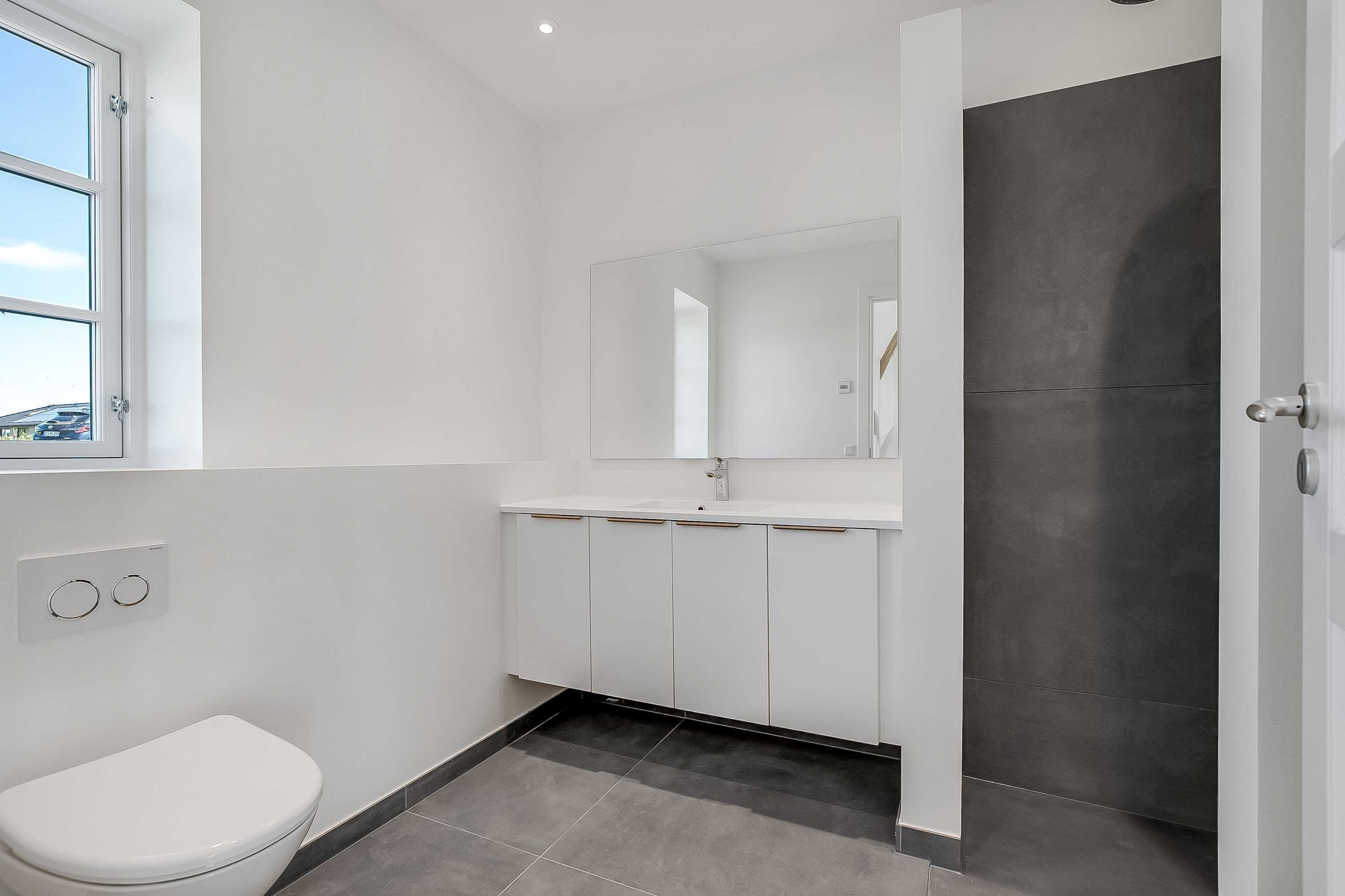 Fremhævet badeværelse billede i fuldskærmstilstand. Billede af Enghaven 79, Grejs, 7100 Vejle