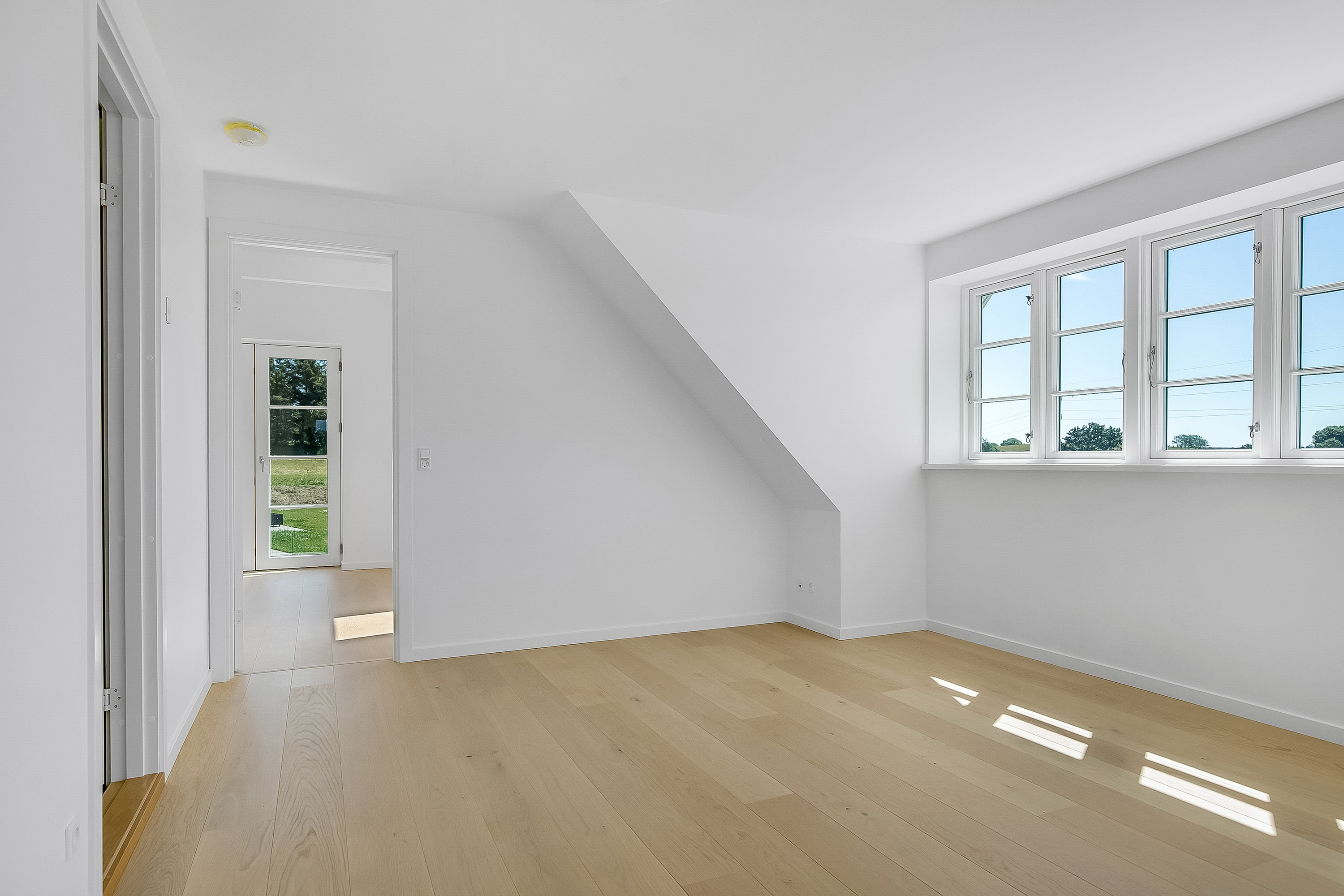 Fremhævet alrum på 1. sal billede i fuldskærmstilstand. Billede af Enghaven 79, Grejs, 7100 Vejle