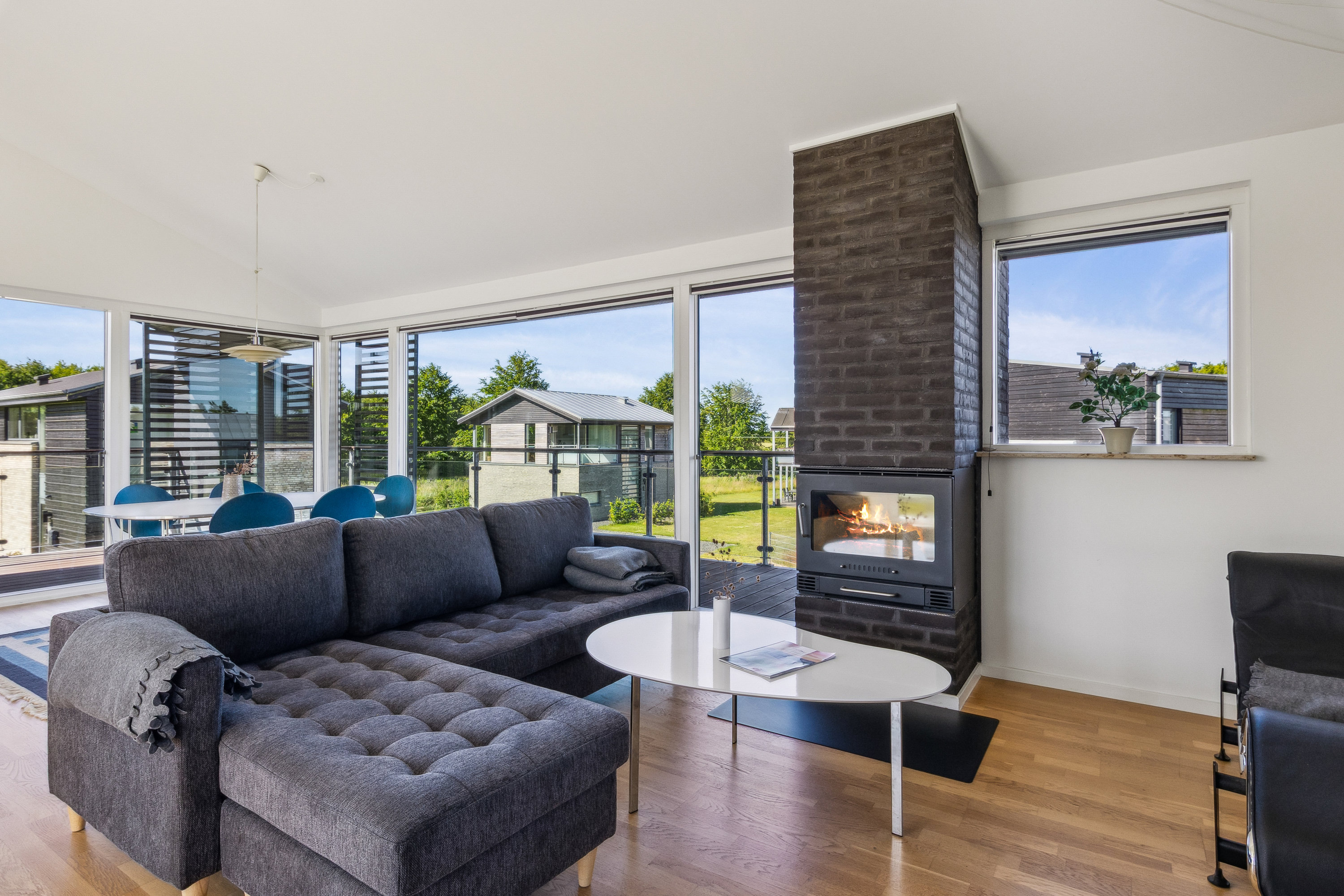 Fremhævet stue billede i fuldskærmstilstand. Billede af Lübker Allé 51, 8581 Nimtofte