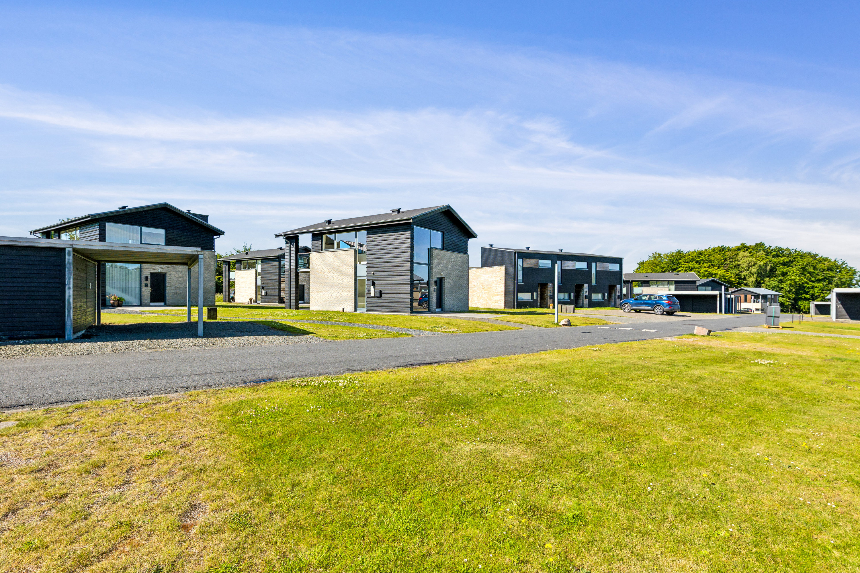 Fremhævet ejendom 1 billede i fuldskærmstilstand. Billede af Lübker Allé 51, 8581 Nimtofte