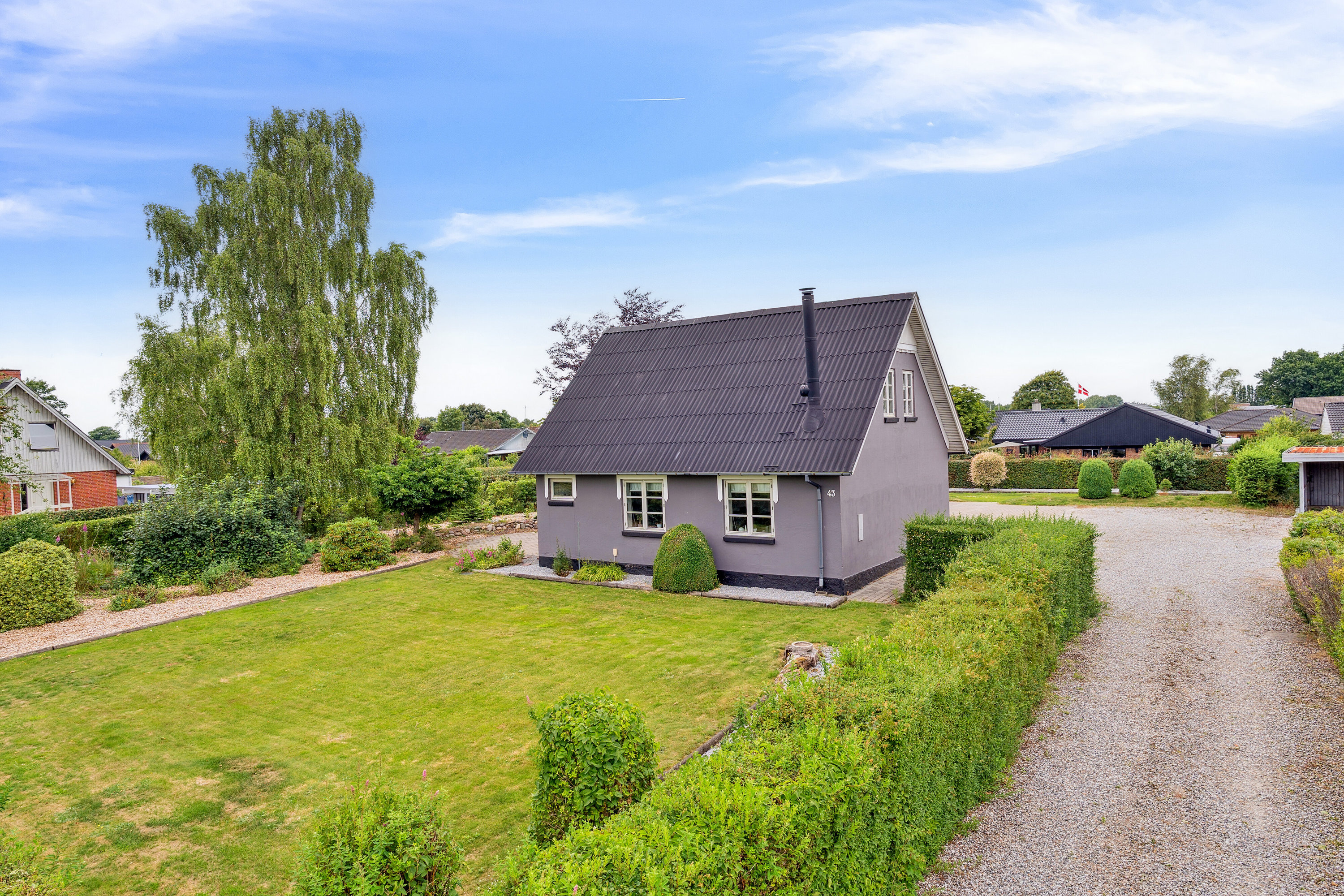Fremhævet set fra vejen billede i fuldskærmstilstand. Billede af Birkevej 43, 7442 Engesvang