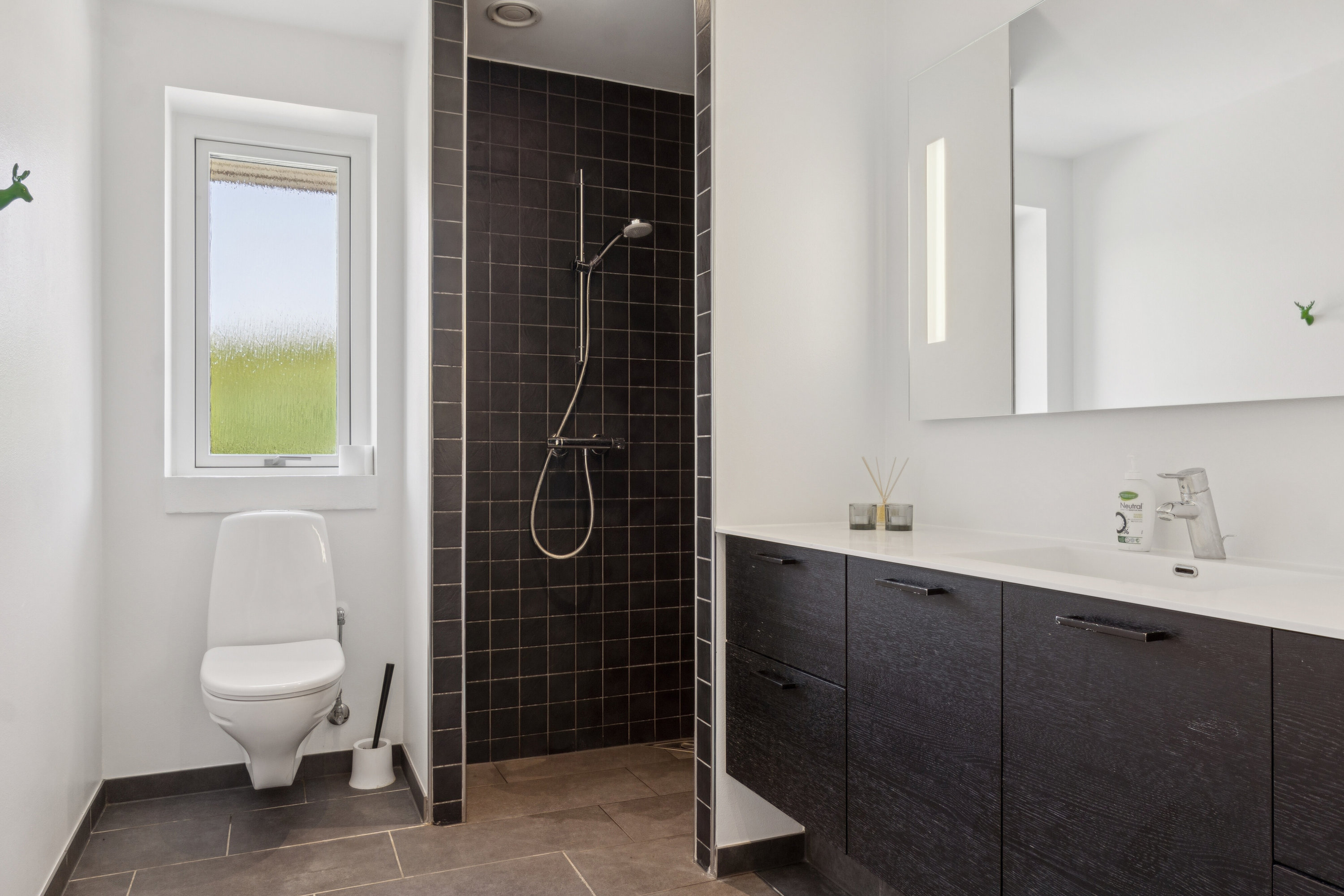 Fremhævet badeværelse billede i fuldskærmstilstand. Billede af Nordager 8, 4070 Kirke Hyllinge