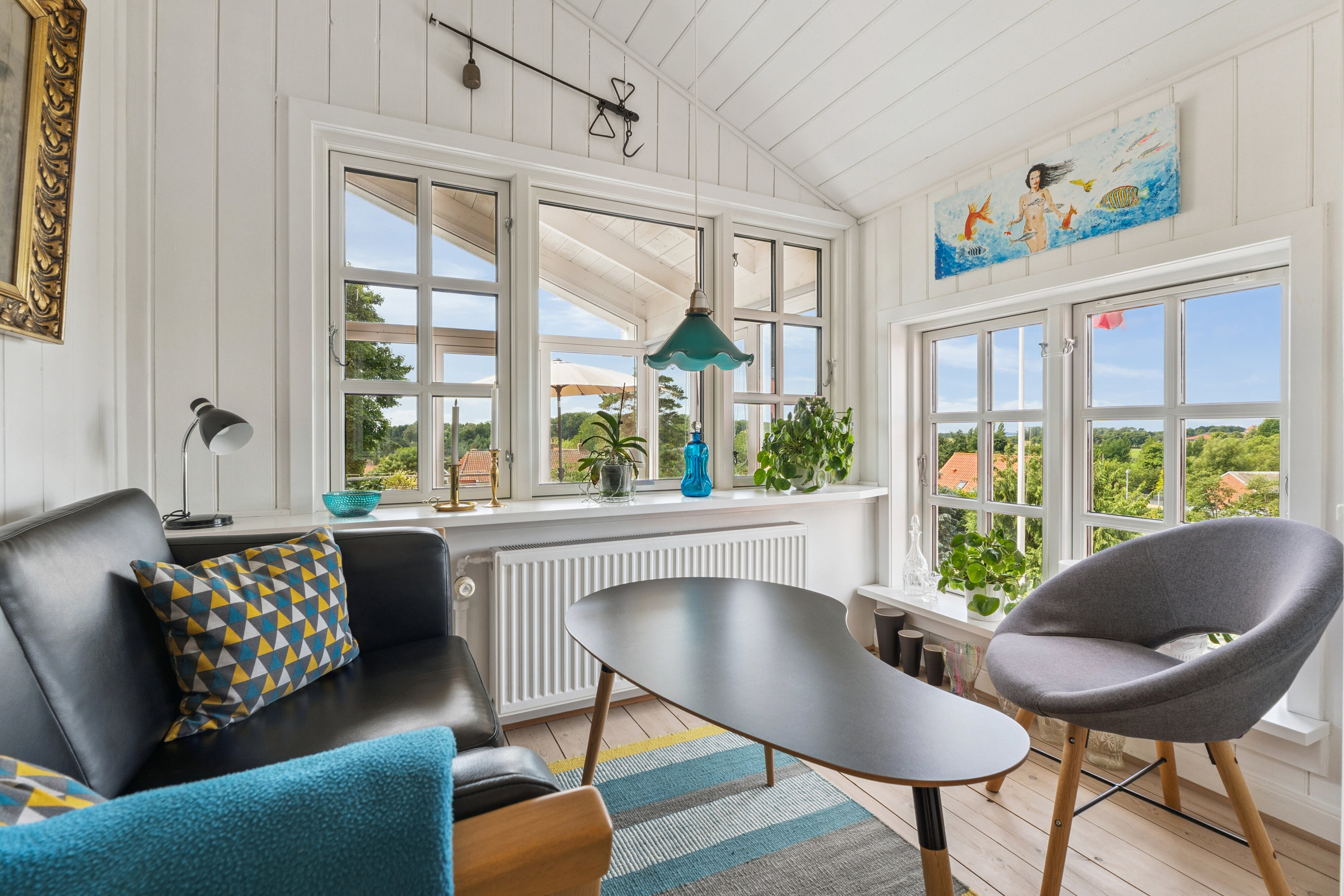 Fremhævet stue billede i fuldskærmstilstand. Billede af Humblevej 1, 5900 Rudkøbing