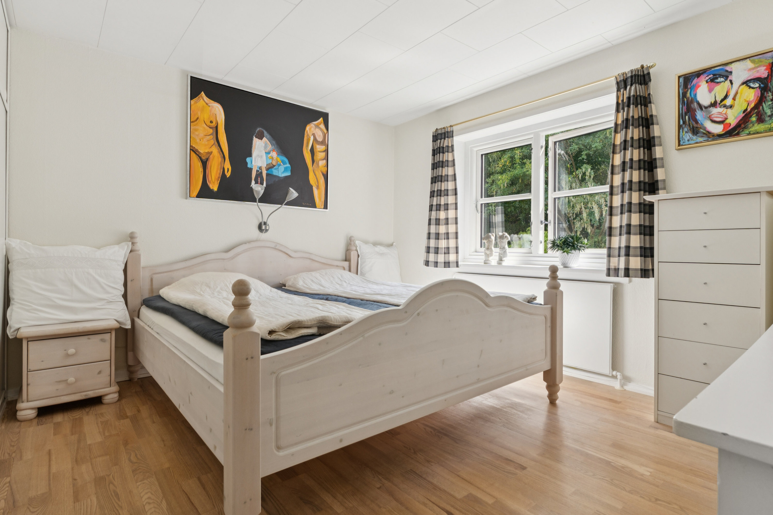 Fremhævet soveværelse billede i fuldskærmstilstand. Billede af Humblevej 1, 5900 Rudkøbing