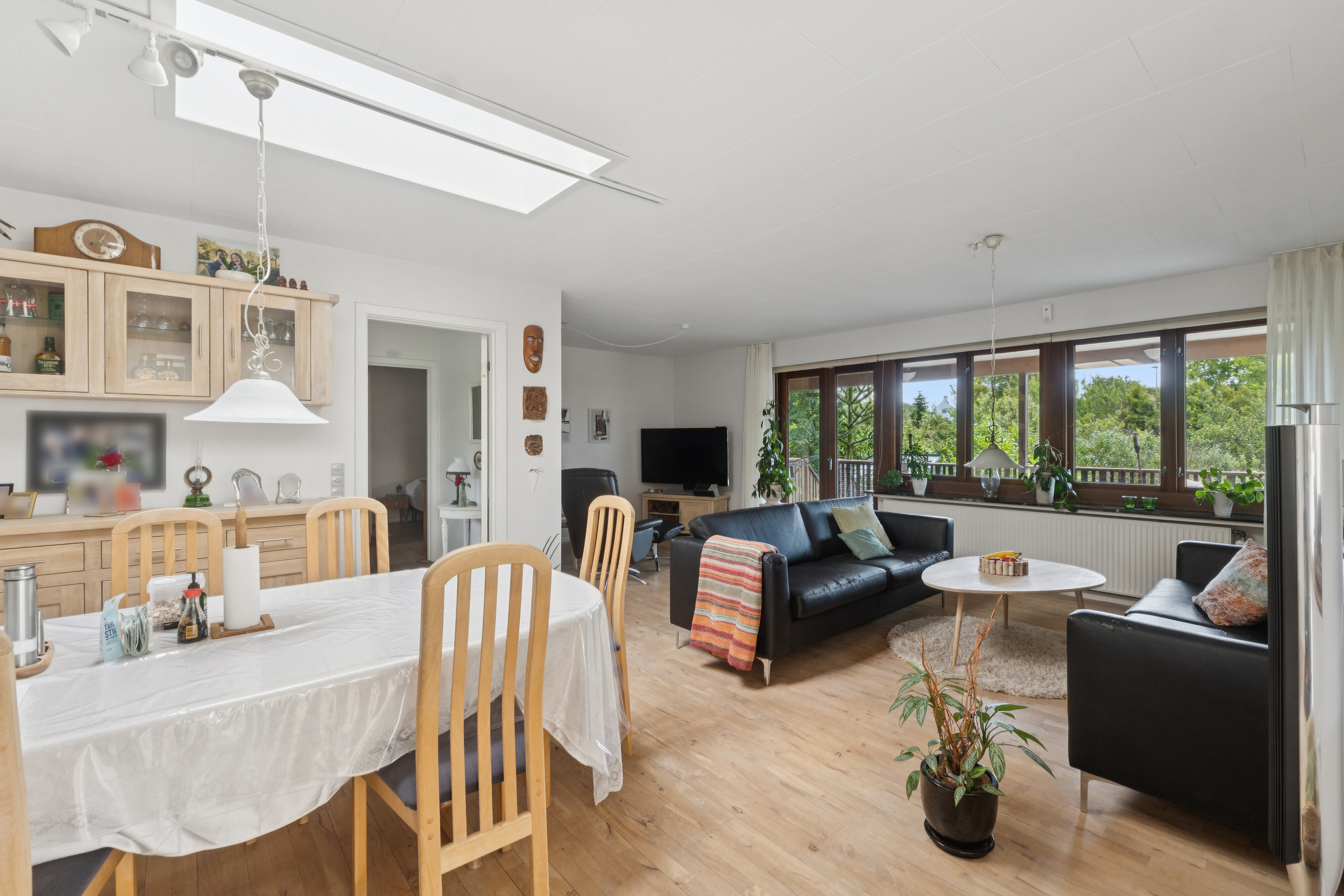 Fremhævet spisestue billede i fuldskærmstilstand. Billede af Højagervej 2, 9800 Hjørring
