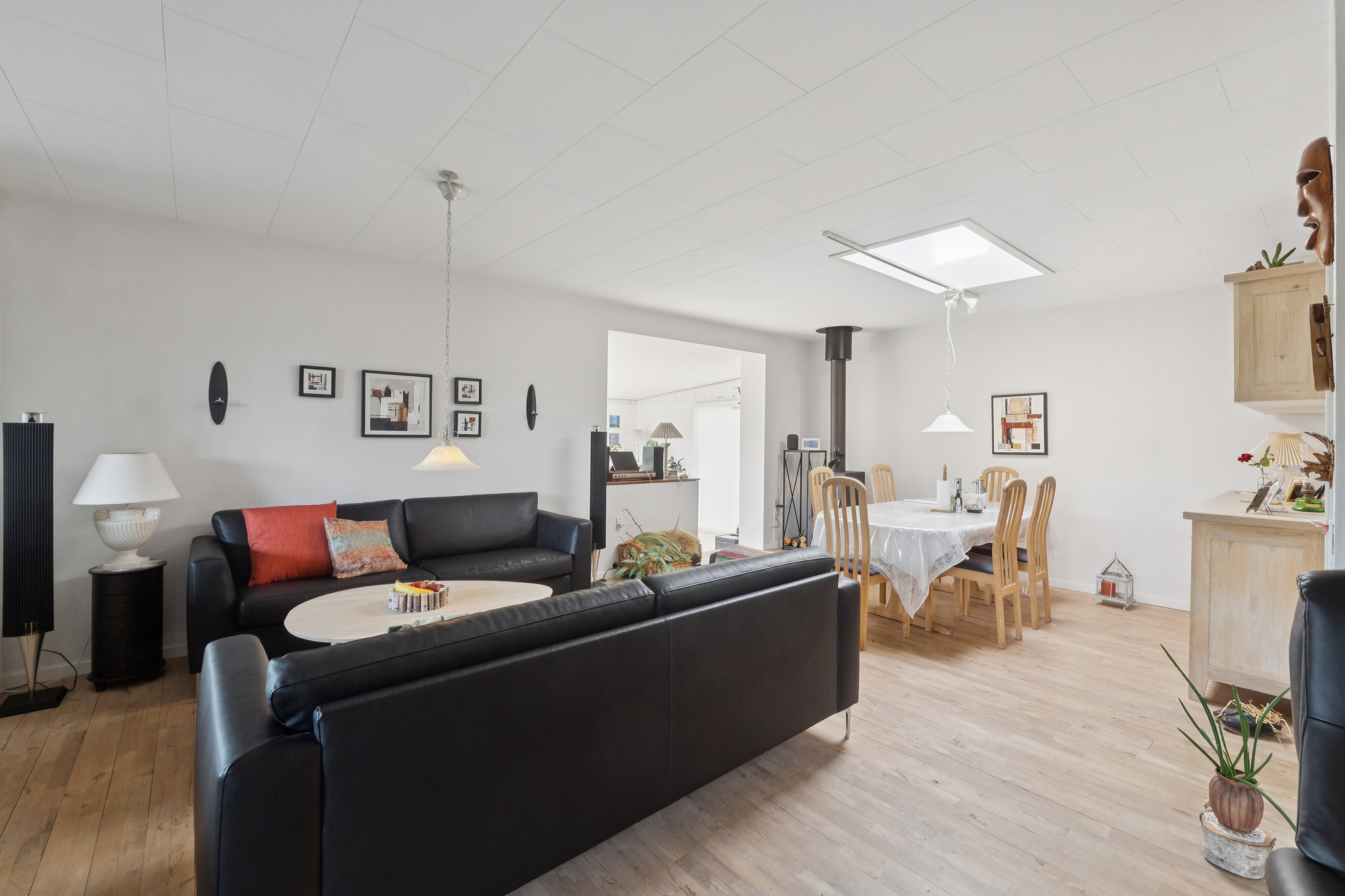 Fremhævet stue billede i fuldskærmstilstand. Billede af Højagervej 2, 9800 Hjørring