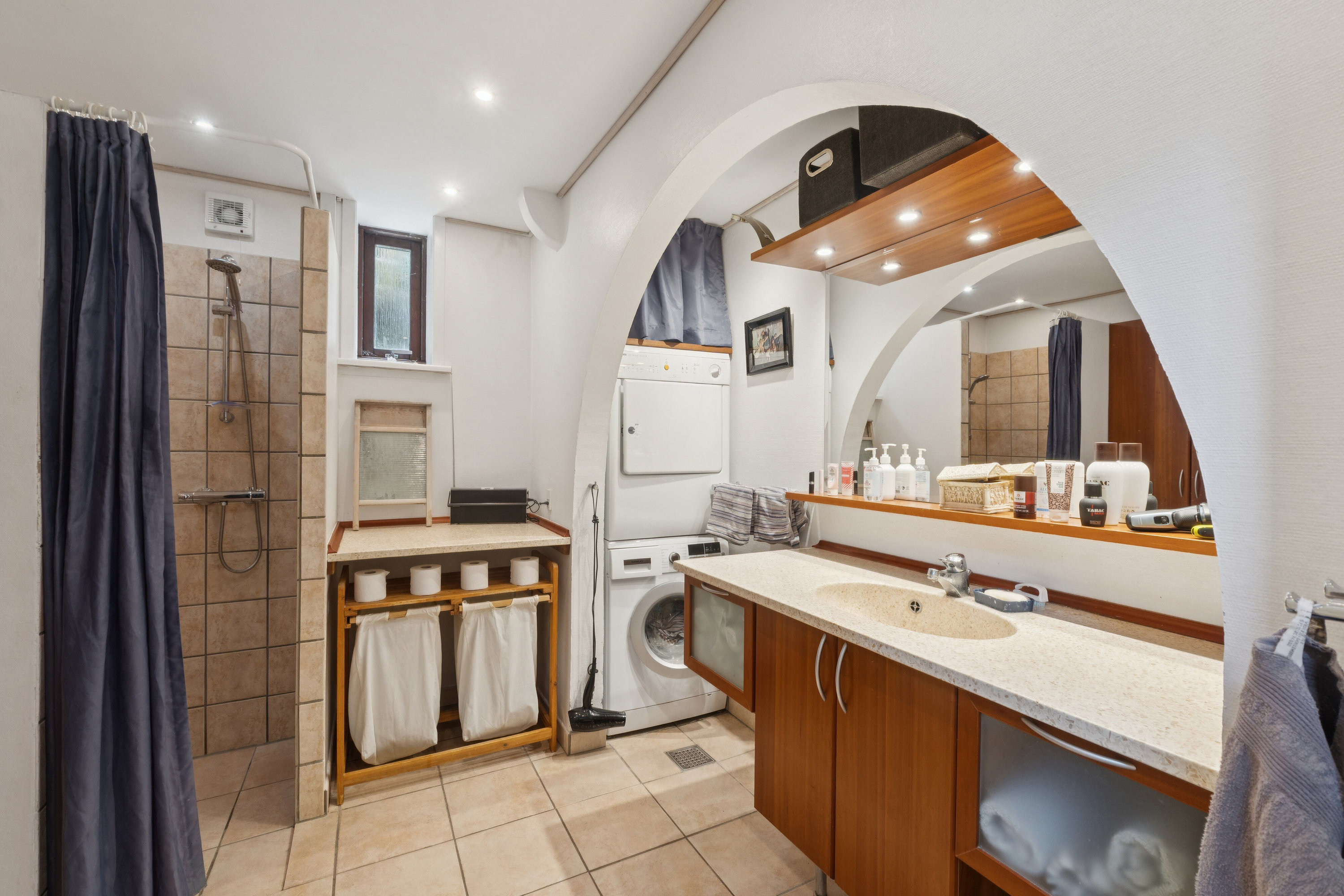 Fremhævet badeværelse billede i fuldskærmstilstand. Billede af Højagervej 2, 9800 Hjørring