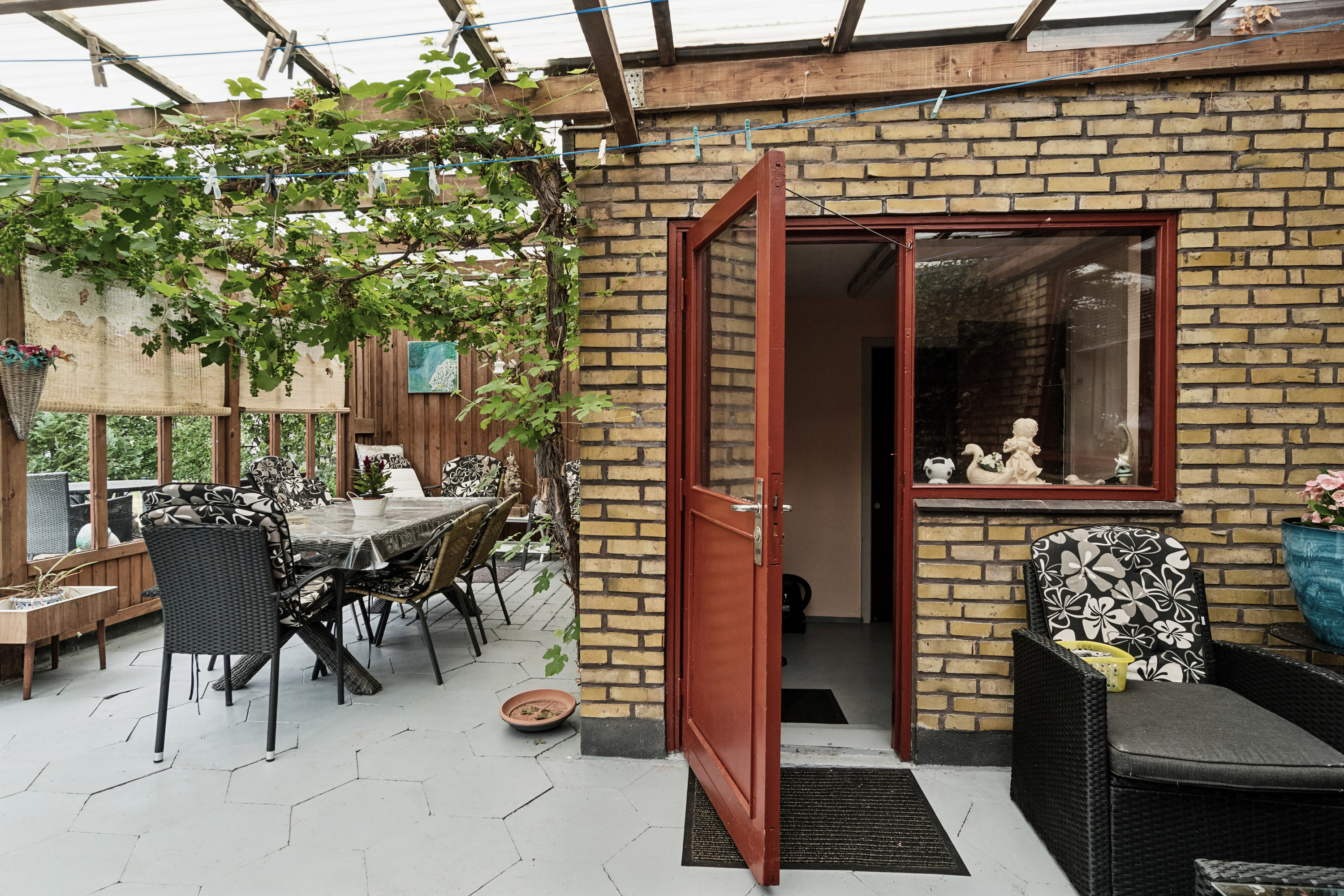 Fremhævet overdækket terrasse billede i fuldskærmstilstand. Billede af Rørvigvej 65, 4500 Nykøbing Sj