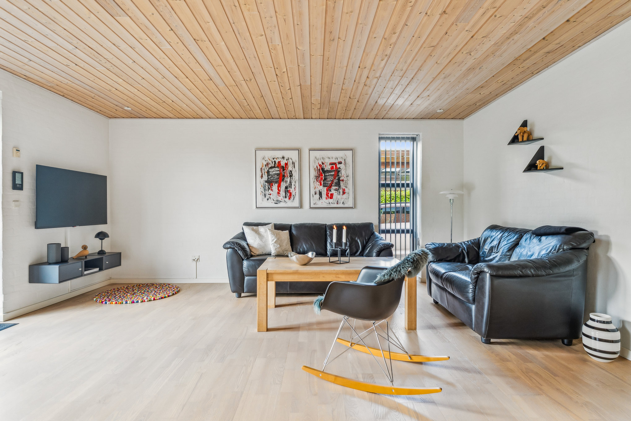 Fremhævet stue billede i fuldskærmstilstand. Billede af Dionevej 6, Paderup, 8960 Randers SØ