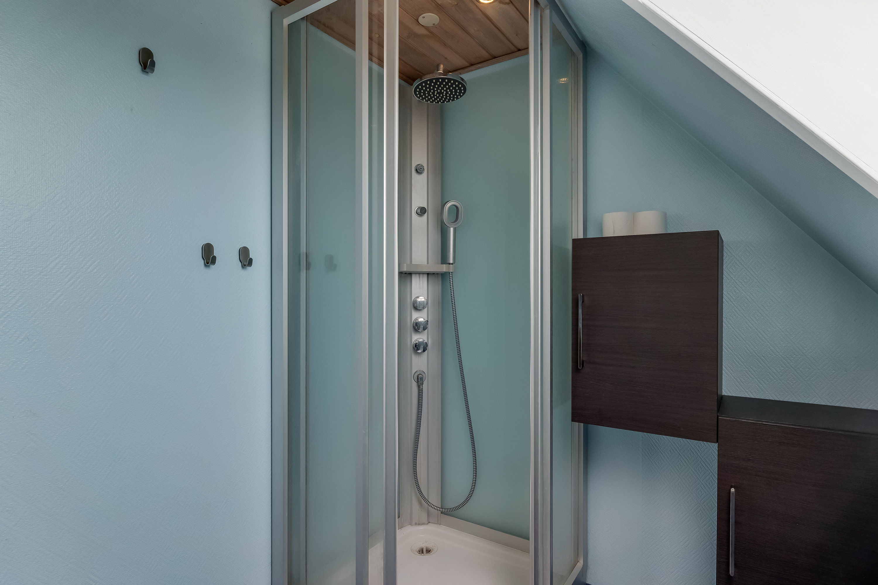 Fremhævet badeværelse billede i fuldskærmstilstand. Billede af Vardevej 102, Lyne, 6880 Tarm