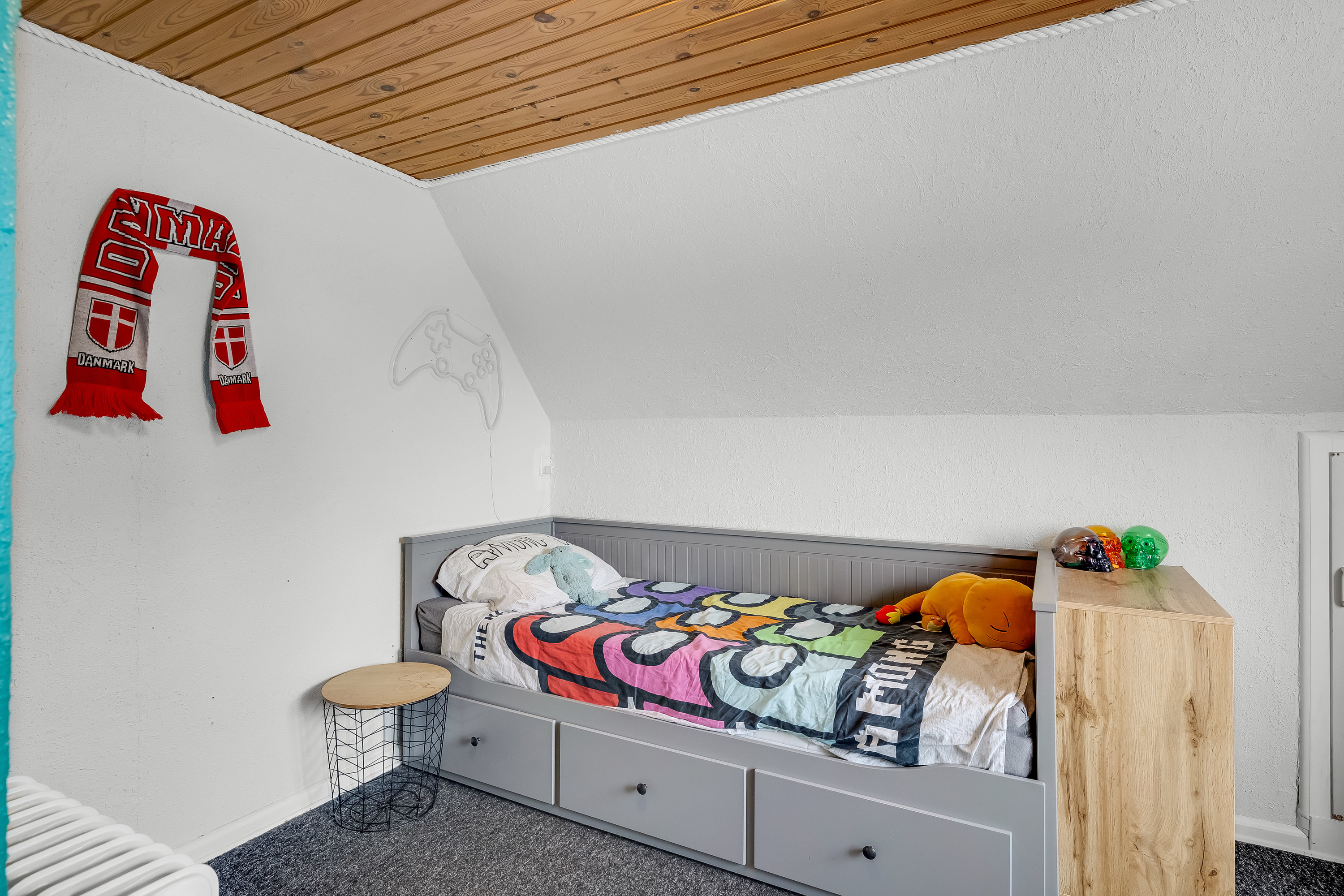 Fremhævet soveværelse billede i fuldskærmstilstand. Billede af Vardevej 102, Lyne, 6880 Tarm