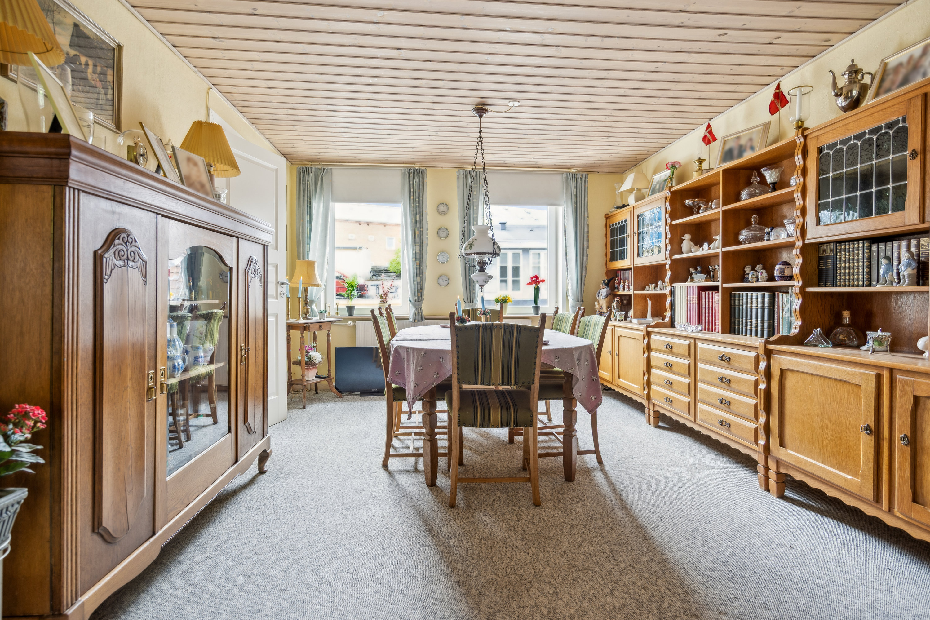 Fremhævet stue billede i fuldskærmstilstand. Billede af Grøndalsvej 2, Hobro By, 9500 Hobro