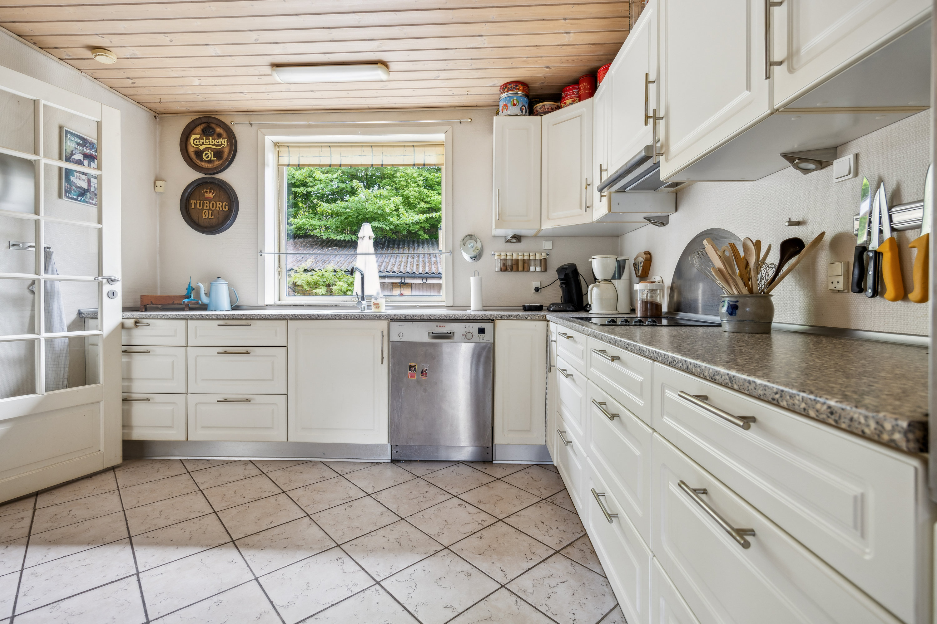 Fremhævet køkken billede i fuldskærmstilstand. Billede af Grøndalsvej 2, Hobro By, 9500 Hobro