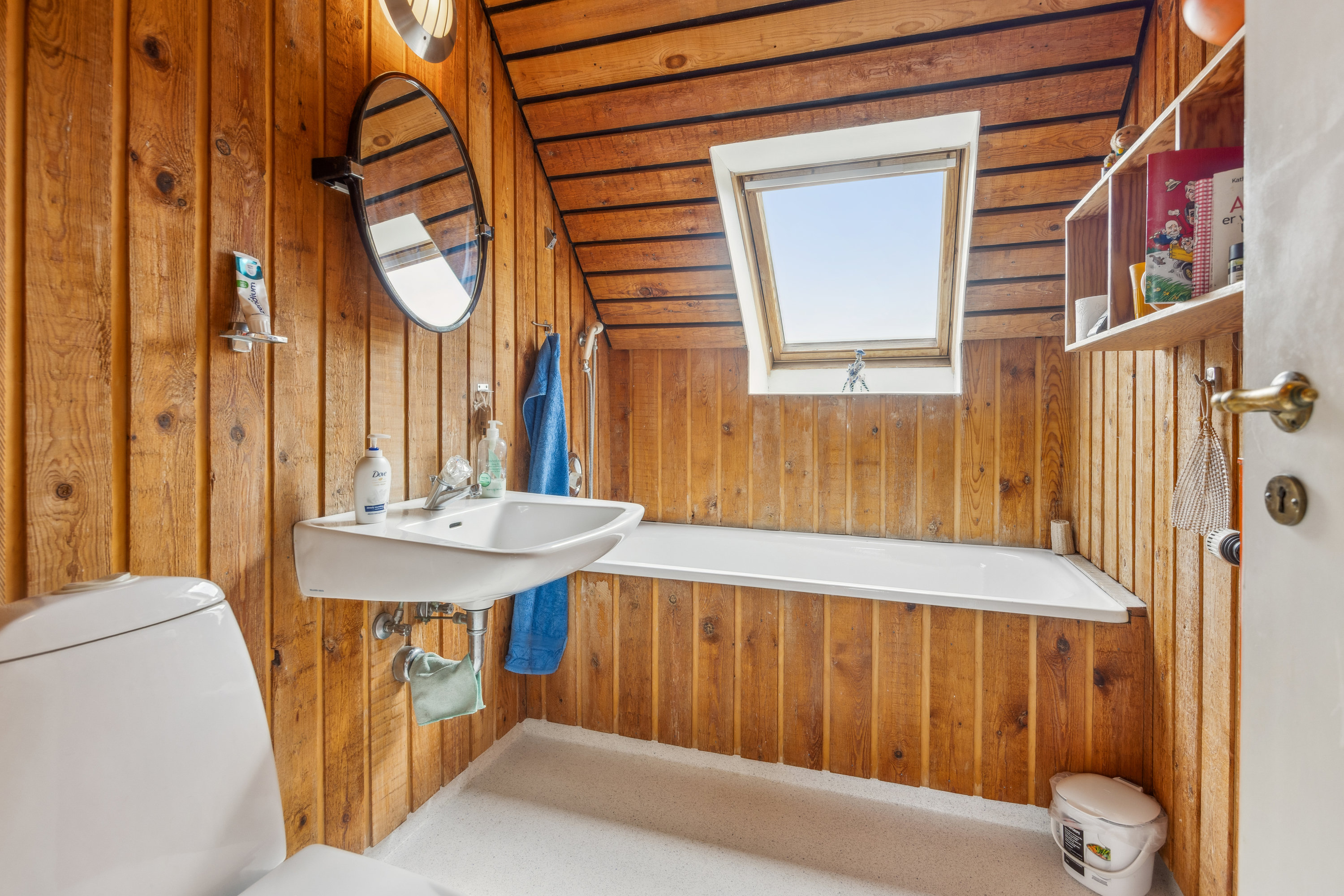 Fremhævet badeværelse billede i fuldskærmstilstand. Billede af Grindstedvej 43, Hammer Bakker, 9310 Vodskov