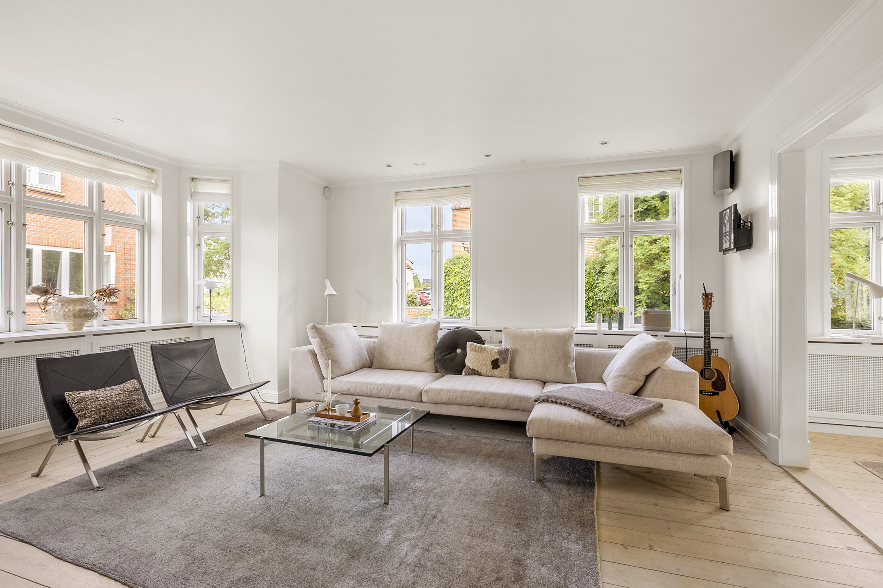 Fremhævet stue billede i fuldskærmstilstand. Billede af Kirkebakken 9, 6200 Aabenraa