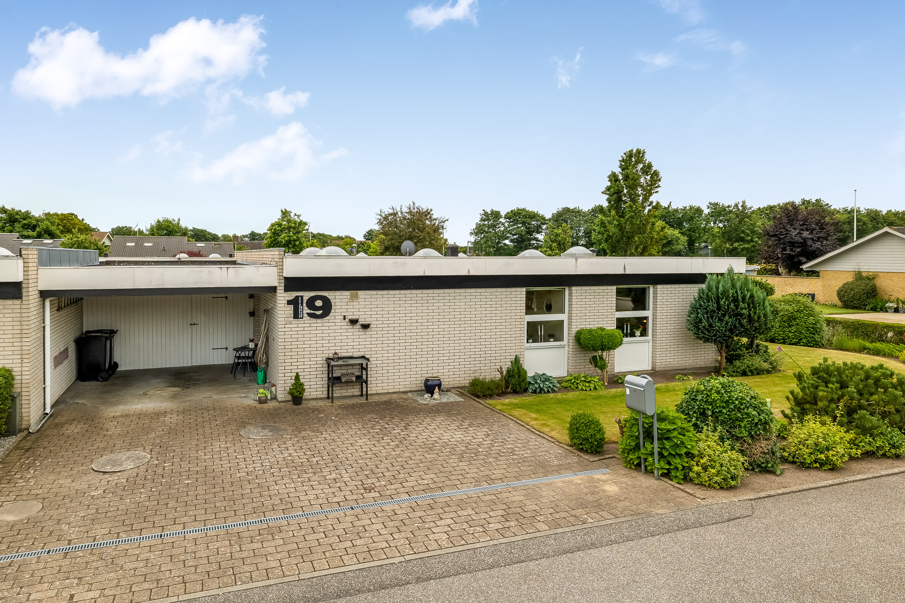 Fremhævet facade billede i fuldskærmstilstand. Billede af Pilevej 19, 6880 Tarm