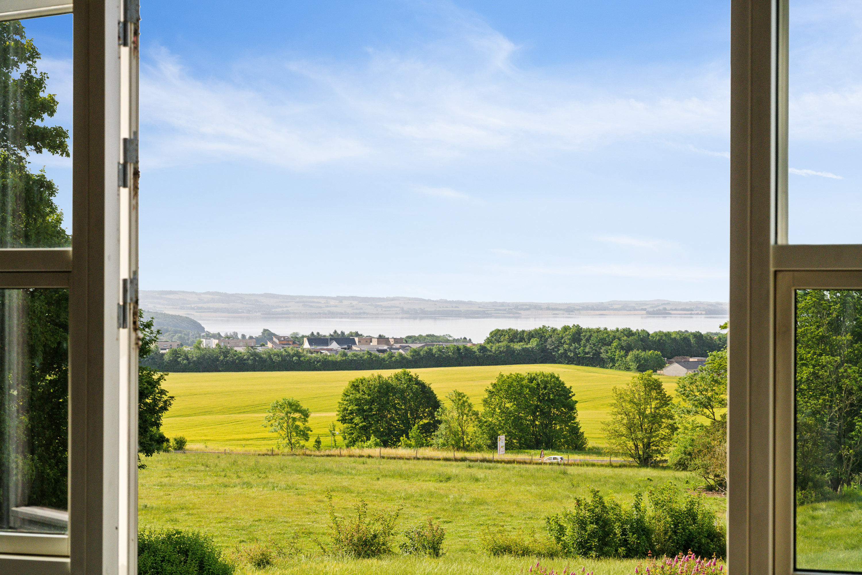 Fremhævet udsigt billede i fuldskærmstilstand. Billede af Ebeltoftvej 126, Ommestrup, 8544 Mørke