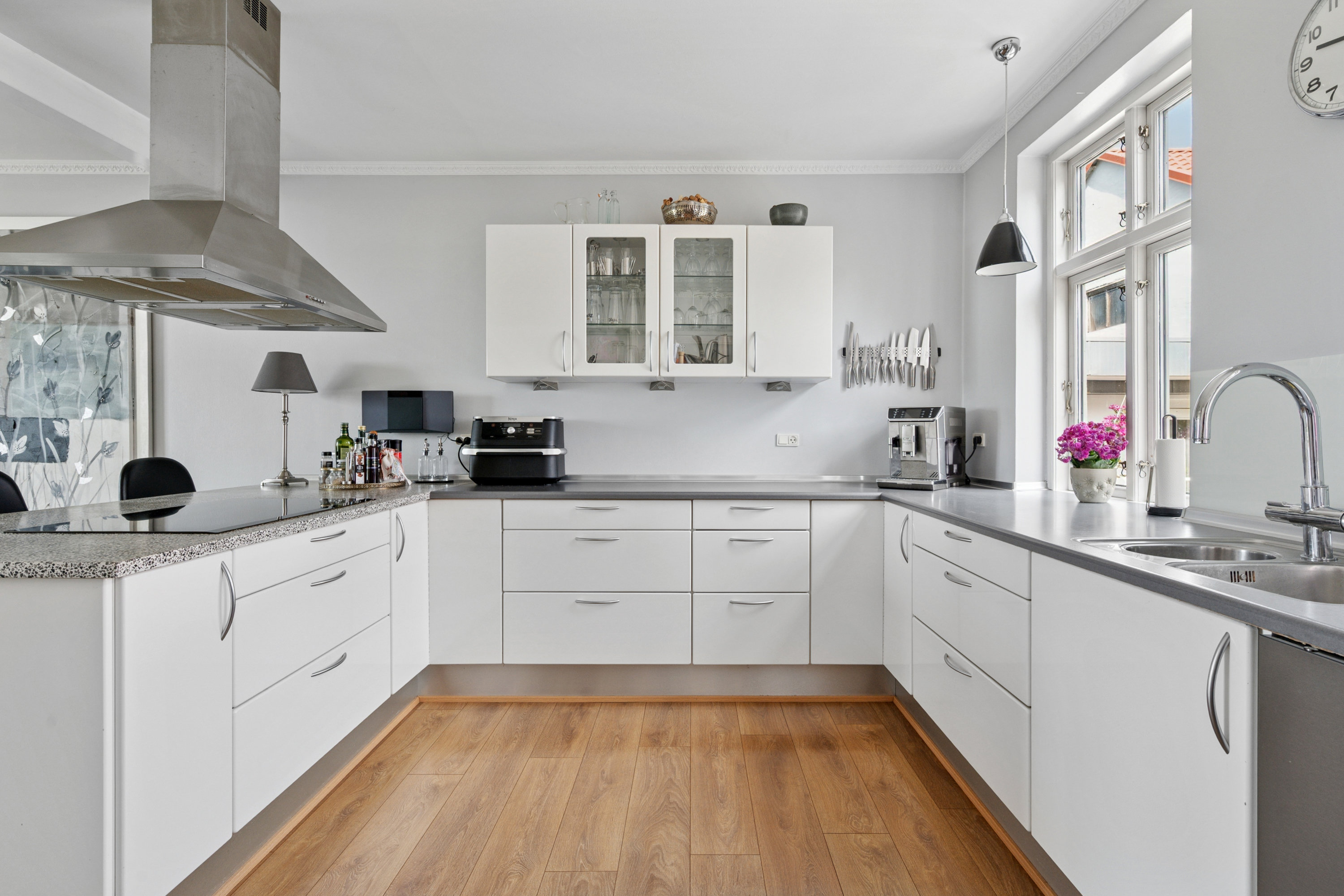 Fremhævet køkken billede i fuldskærmstilstand. Billede af Ebeltoftvej 126, Ommestrup, 8544 Mørke