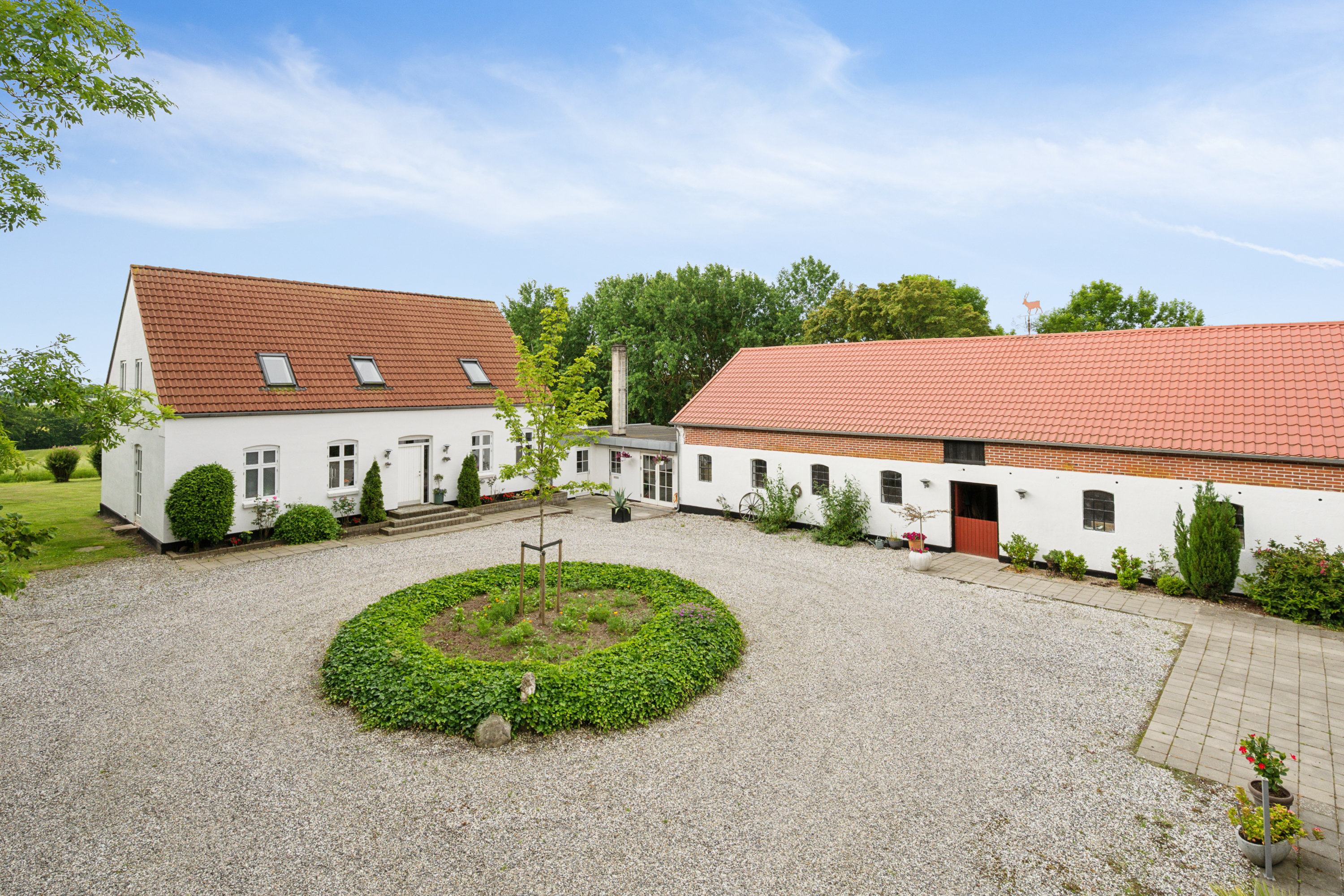 Fremhævet ejendom 1 billede i fuldskærmstilstand. Billede af Ebeltoftvej 126, Ommestrup, 8544 Mørke