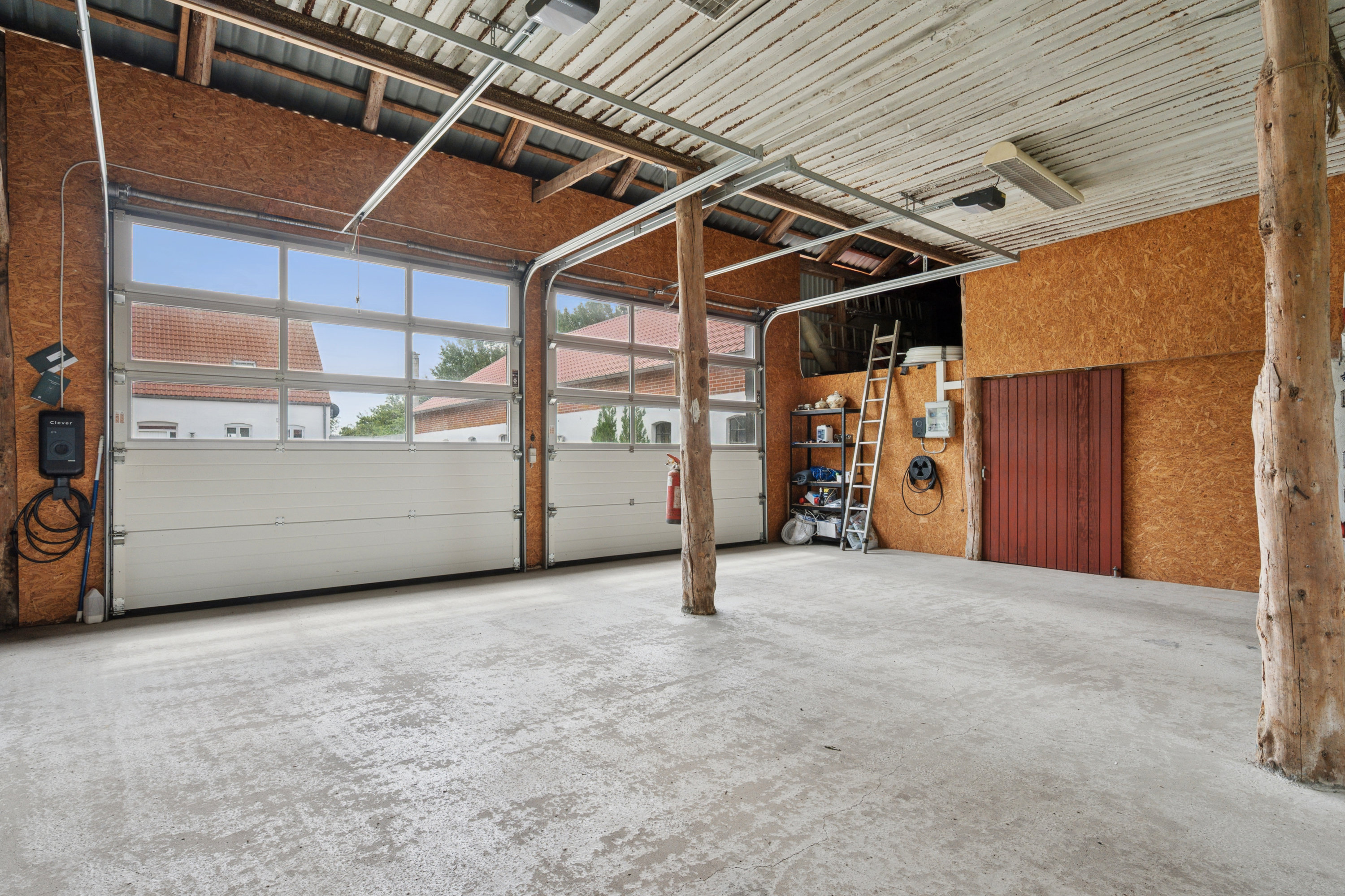 Fremhævet stald billede i fuldskærmstilstand. Billede af Ebeltoftvej 126, Ommestrup, 8544 Mørke