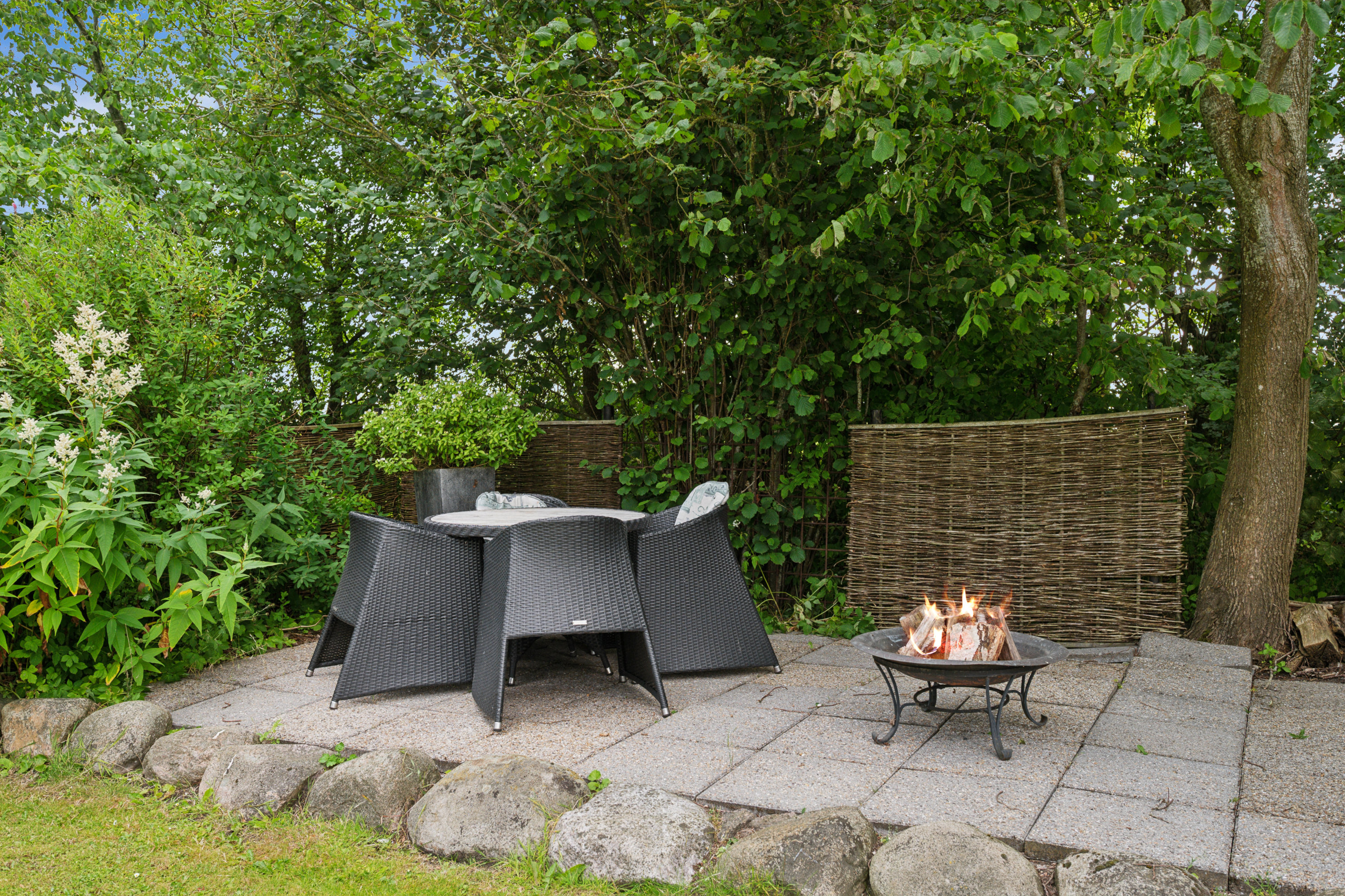 Fremhævet terrasse billede i fuldskærmstilstand. Billede af Ebeltoftvej 126, Ommestrup, 8544 Mørke