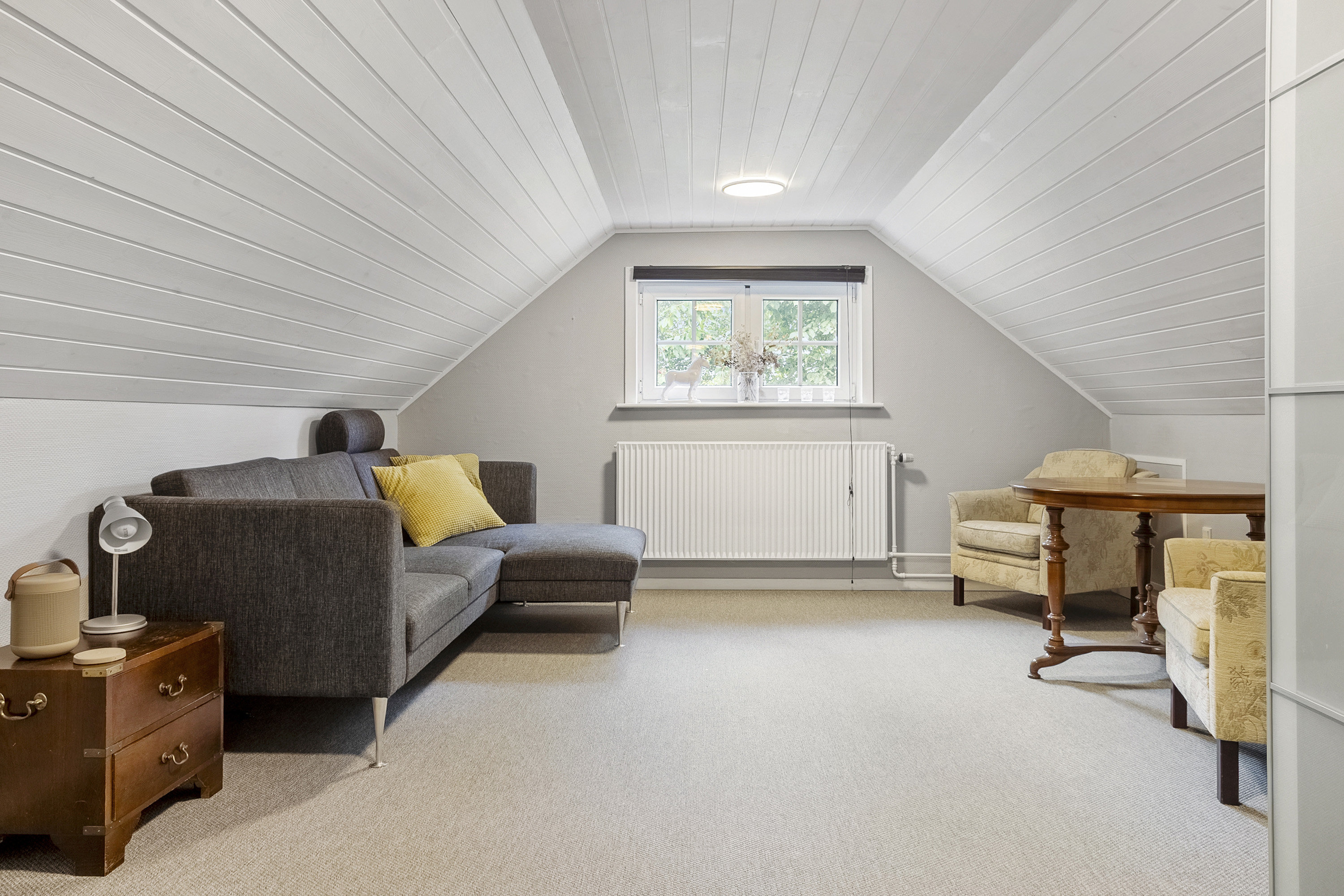 Fremhævet stue billede i fuldskærmstilstand. Billede af Firringvej 1, Tuesbøl, 6650 Brørup