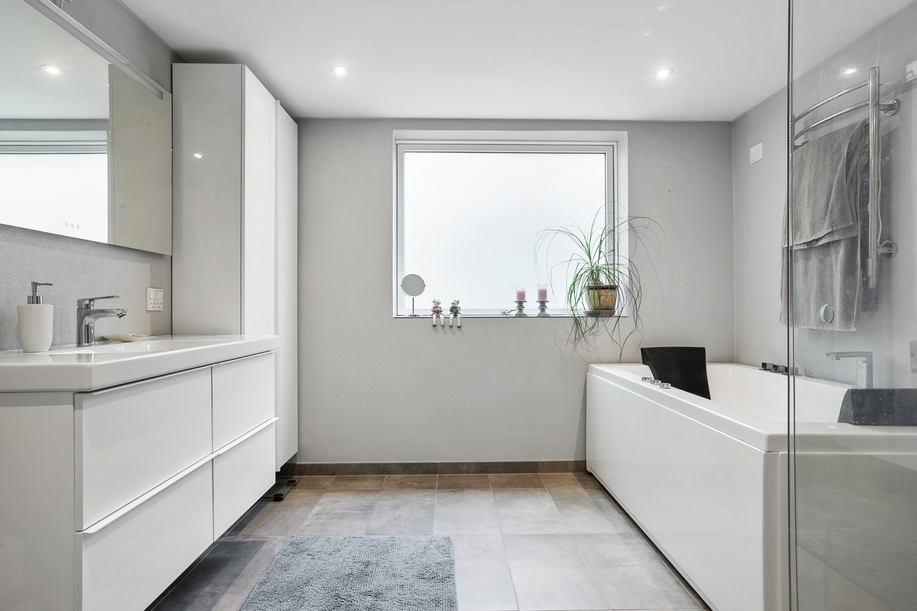 Miniaturebillede 2: badeværelse. Billede af Firringvej 1, Tuesbøl, 6650 Brørup