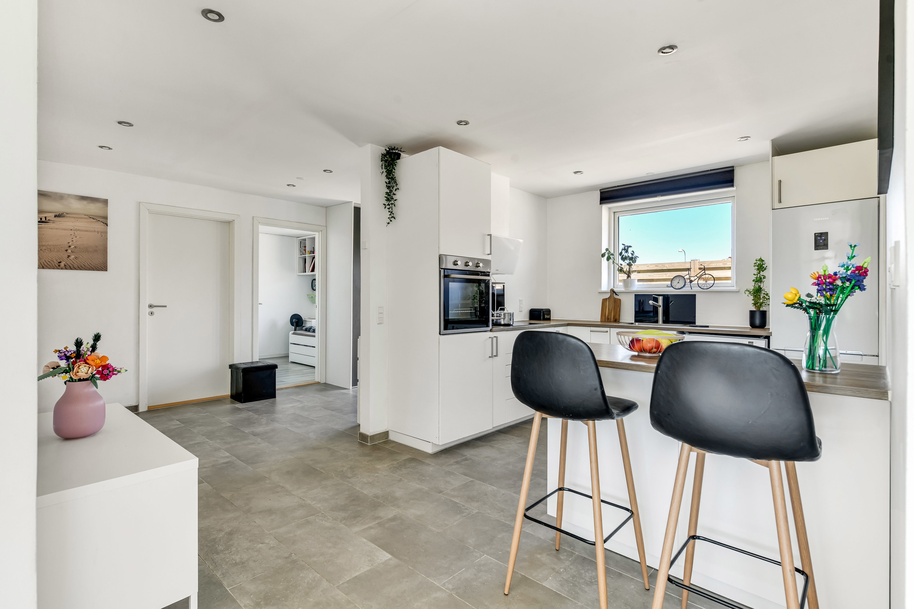 Fremhævet køkken billede i fuldskærmstilstand. Billede af Fyrrevænget 314, 7190 Billund