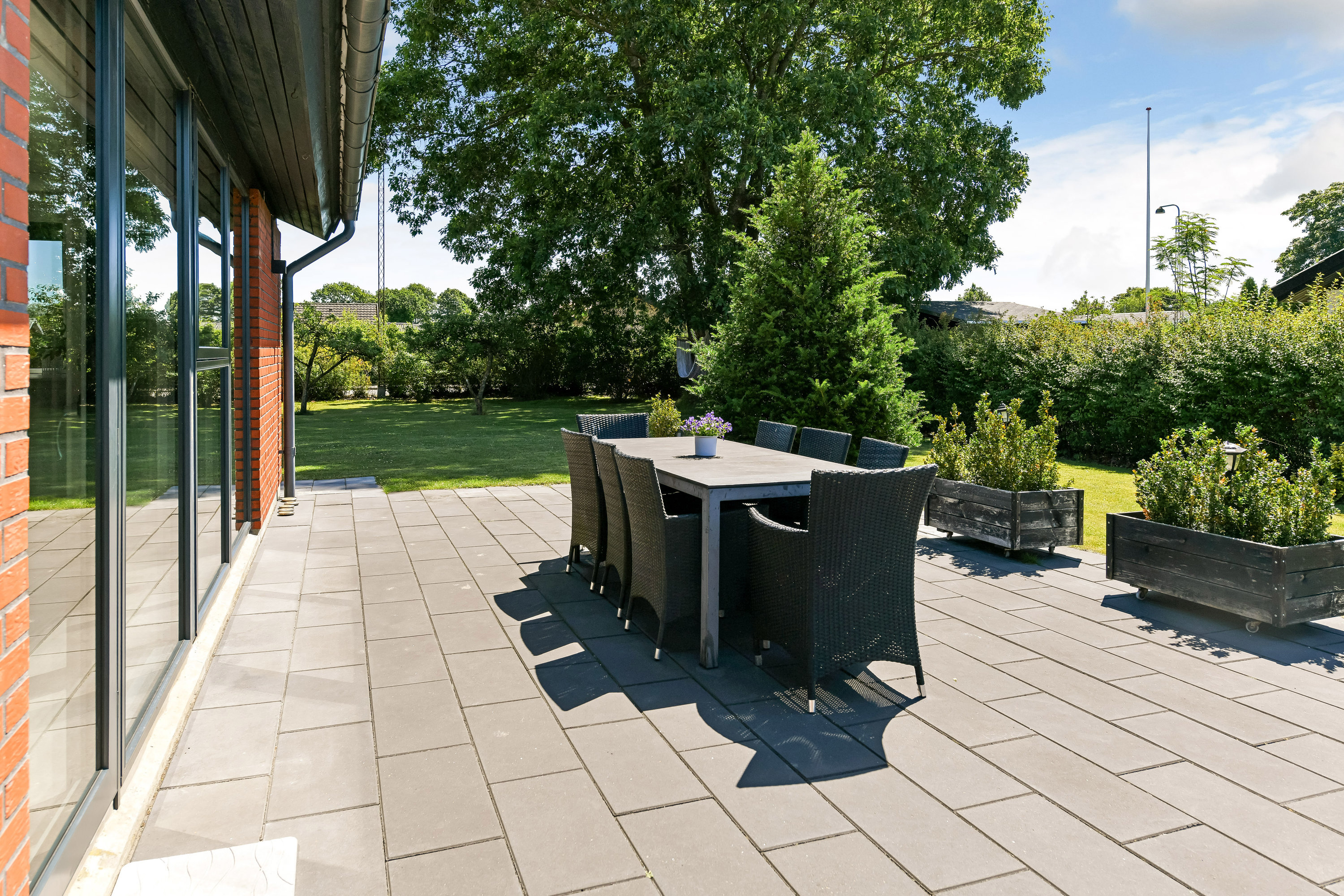 Fremhævet terrasse billede i fuldskærmstilstand. Billede af Fyrrevænget 314, 7190 Billund