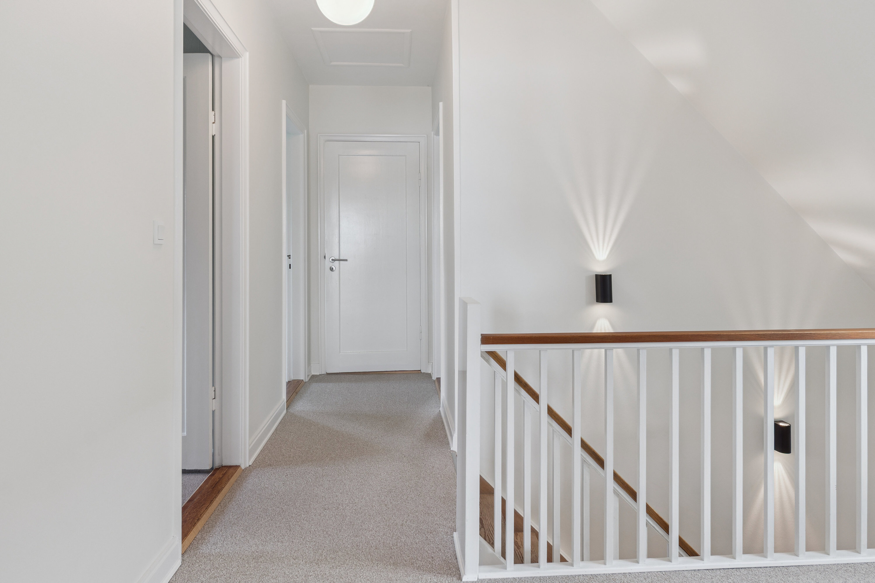 Fremhævet gang billede i fuldskærmstilstand. Billede af Sætting Strandvej 32, 5700 Svendborg