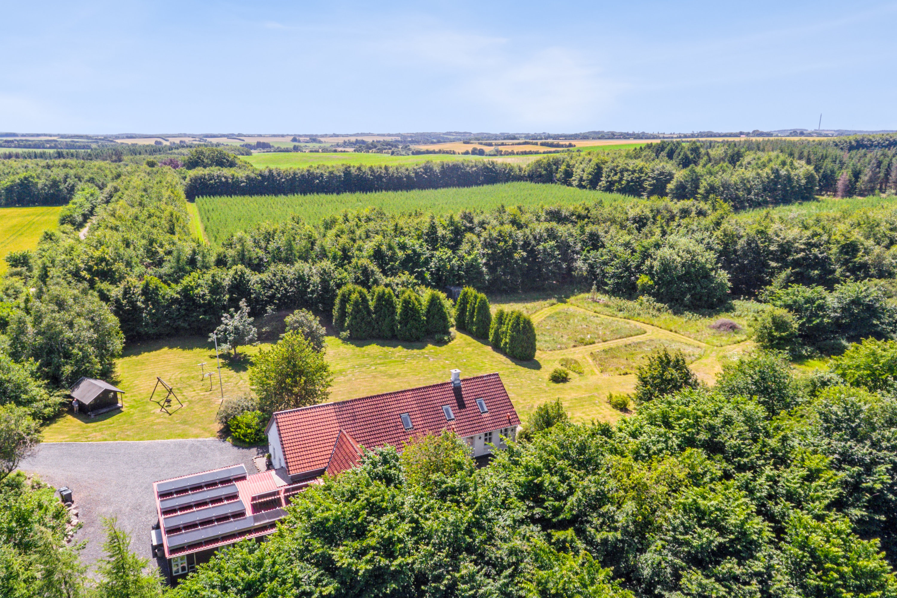 Fremhævet luftfoto billede i fuldskærmstilstand. Billede af Vråvej 1A, 9510 Arden