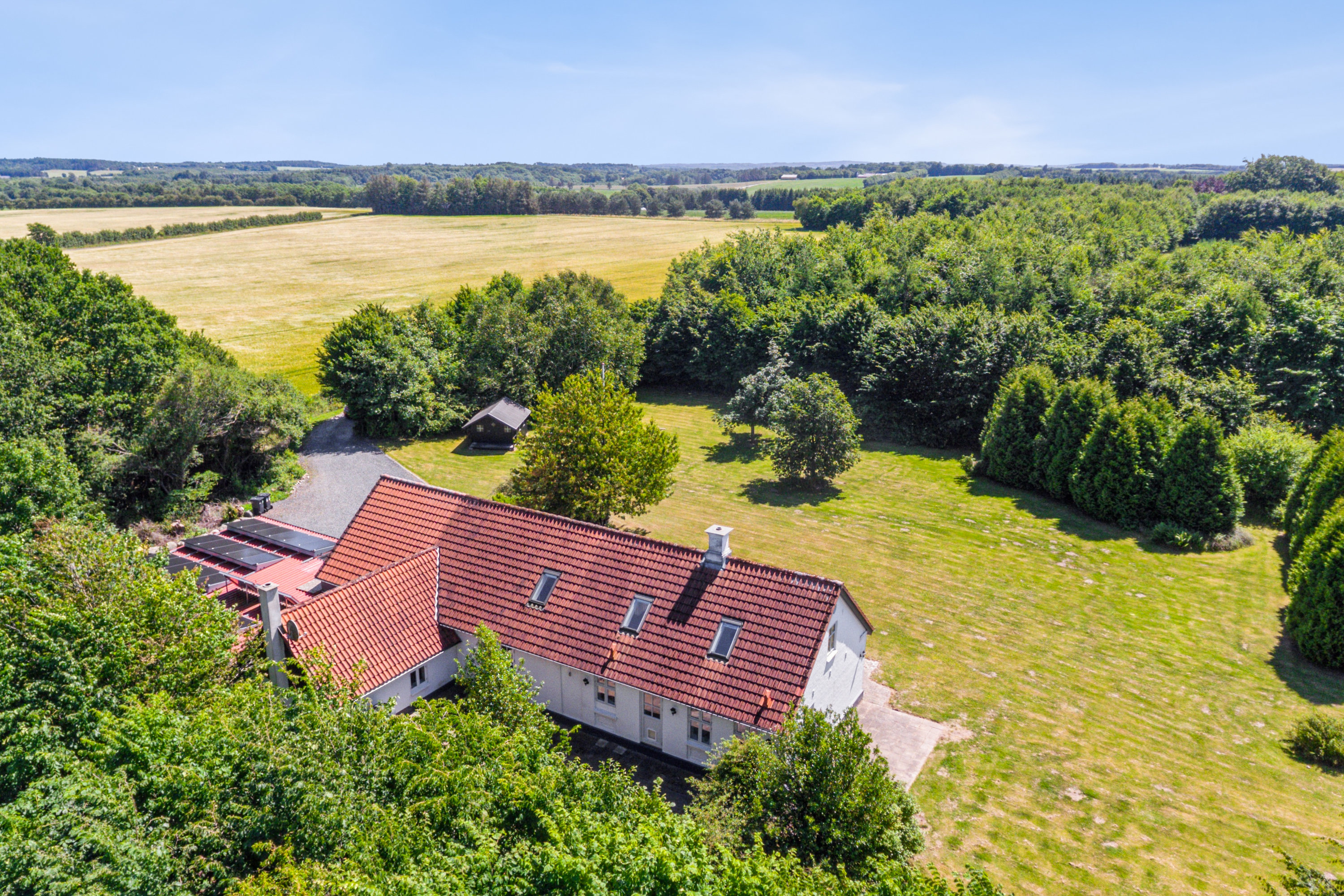 Fremhævet luftfoto billede i fuldskærmstilstand. Billede af Vråvej 1A, 9510 Arden