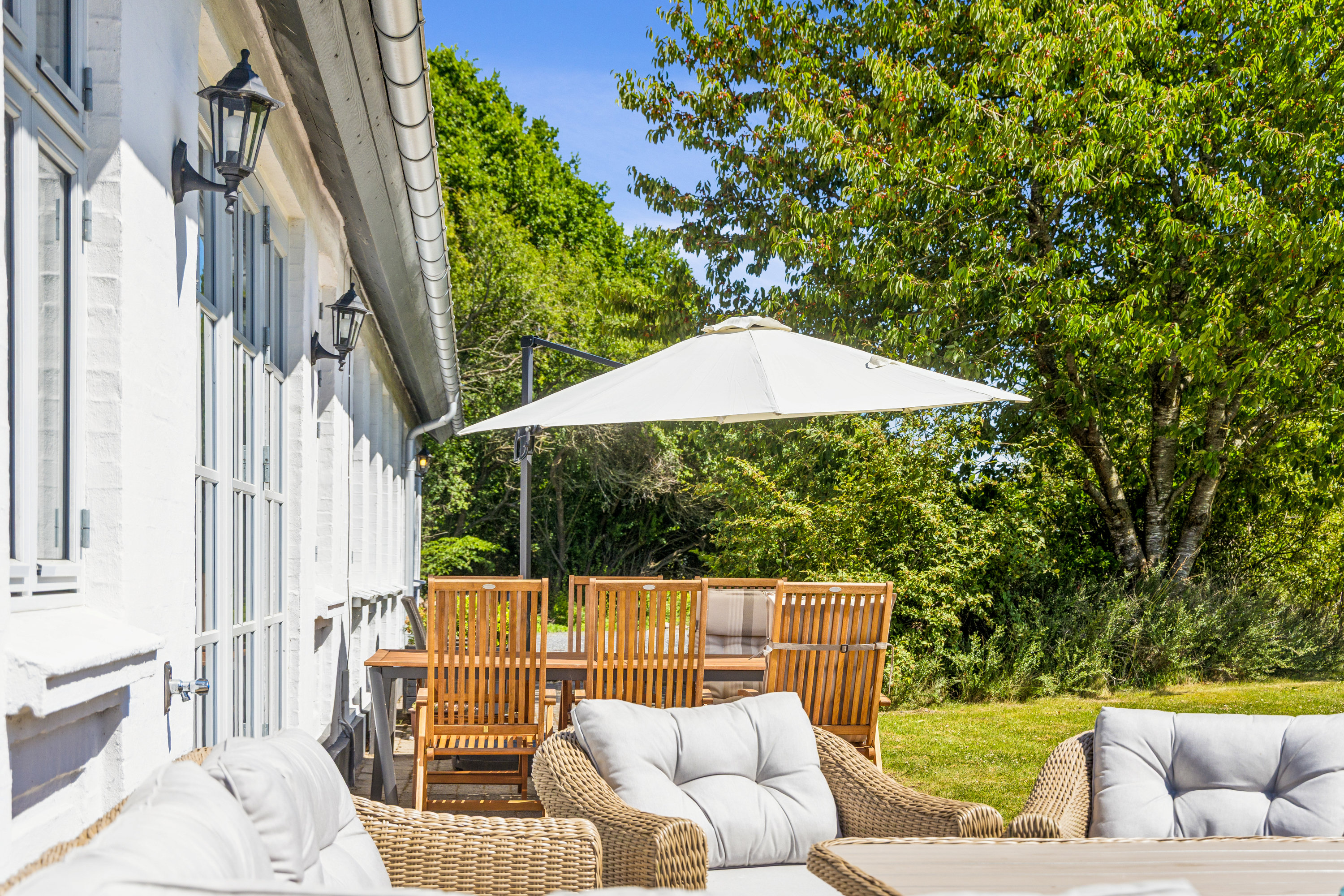 Fremhævet terrasse billede i fuldskærmstilstand. Billede af Vråvej 1A, 9510 Arden