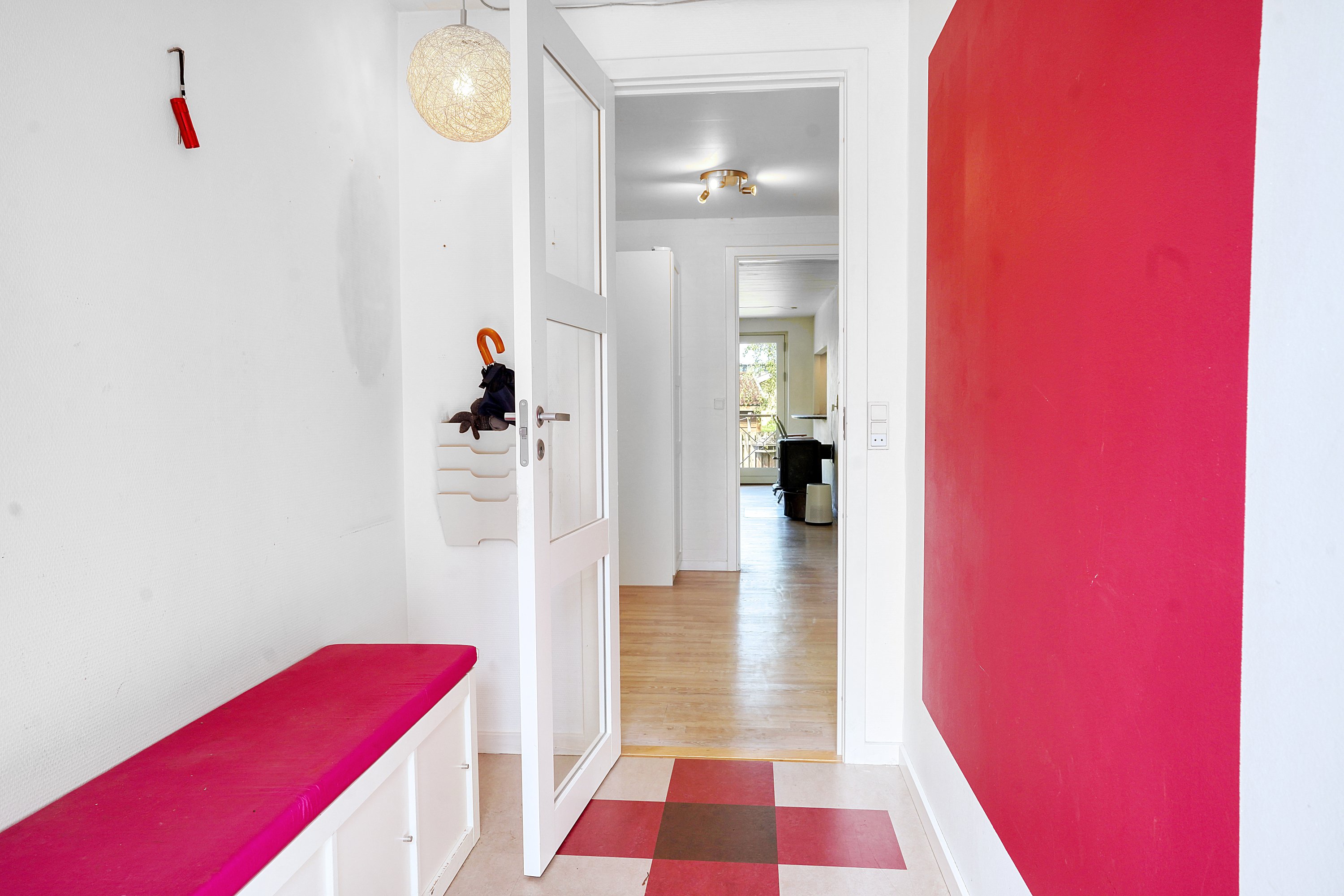 Fremhævet entré billede i fuldskærmstilstand. Billede af Frederiksborgvej 4A, 3450 Allerød