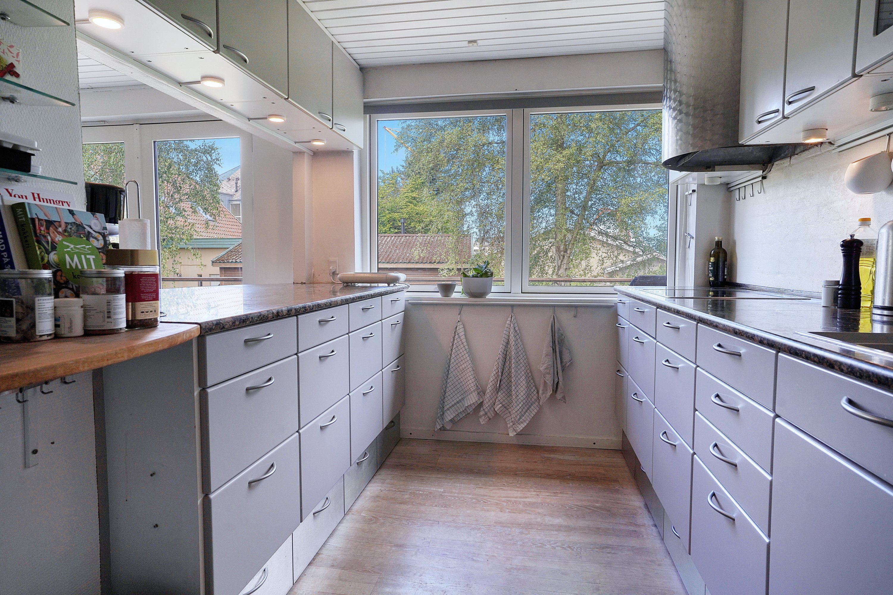 Fremhævet køkken billede i fuldskærmstilstand. Billede af Frederiksborgvej 4A, 3450 Allerød