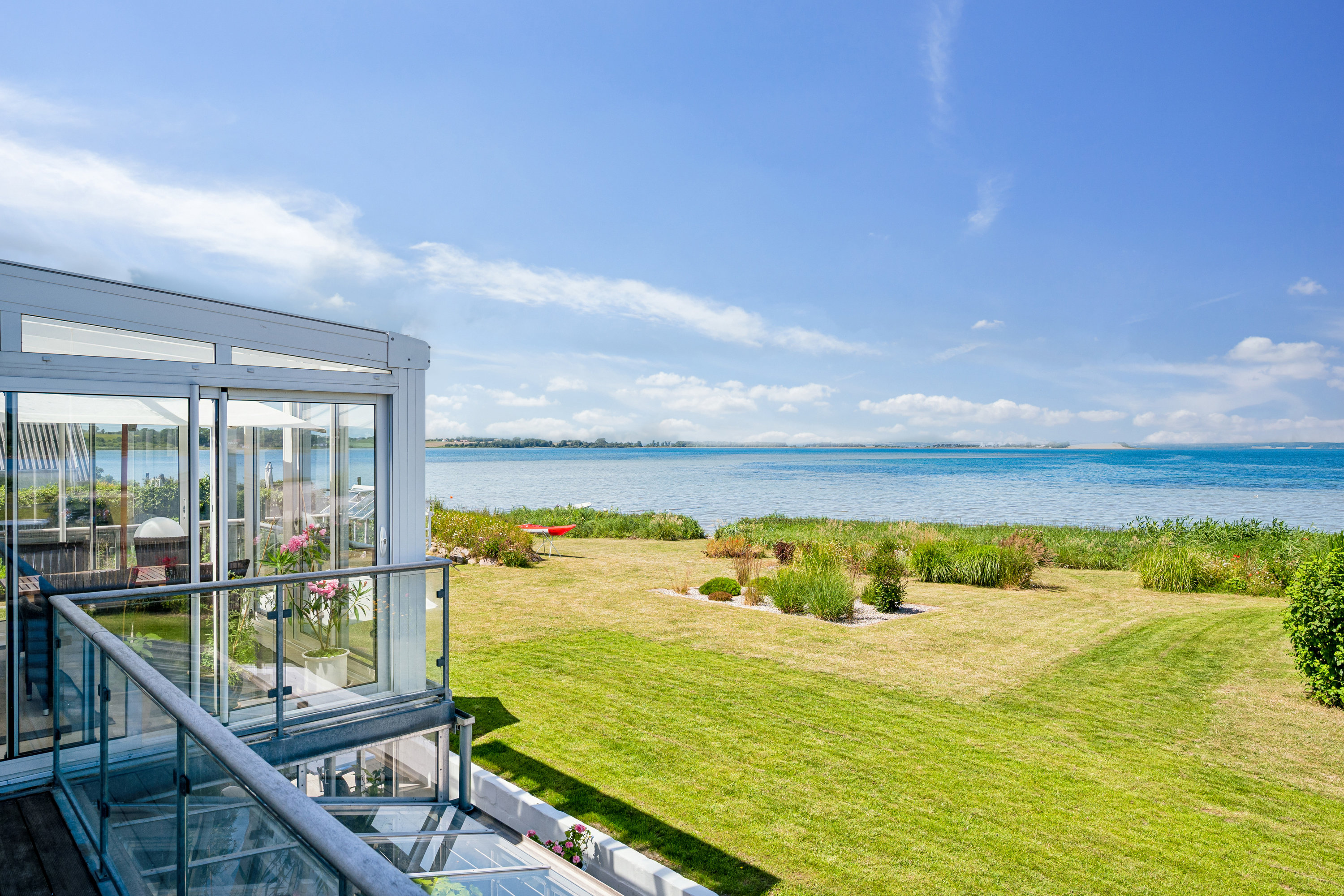 Miniaturebillede 2: udsigt. Billede af Holmbjergvej 54, Knebelbro, 8420 Knebel