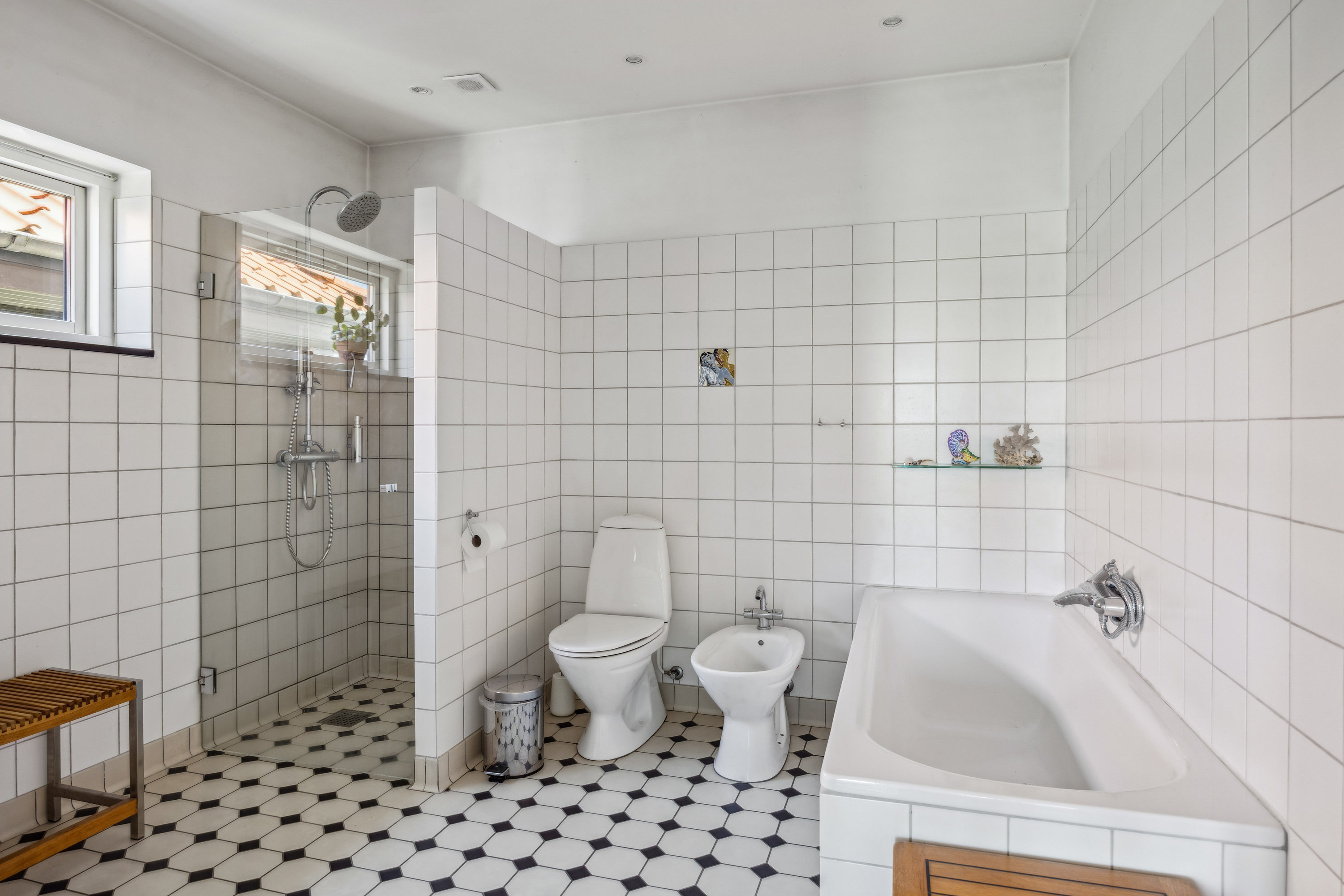 Fremhævet badeværelse billede i fuldskærmstilstand. Billede af Holmbjergvej 54, Knebelbro, 8420 Knebel