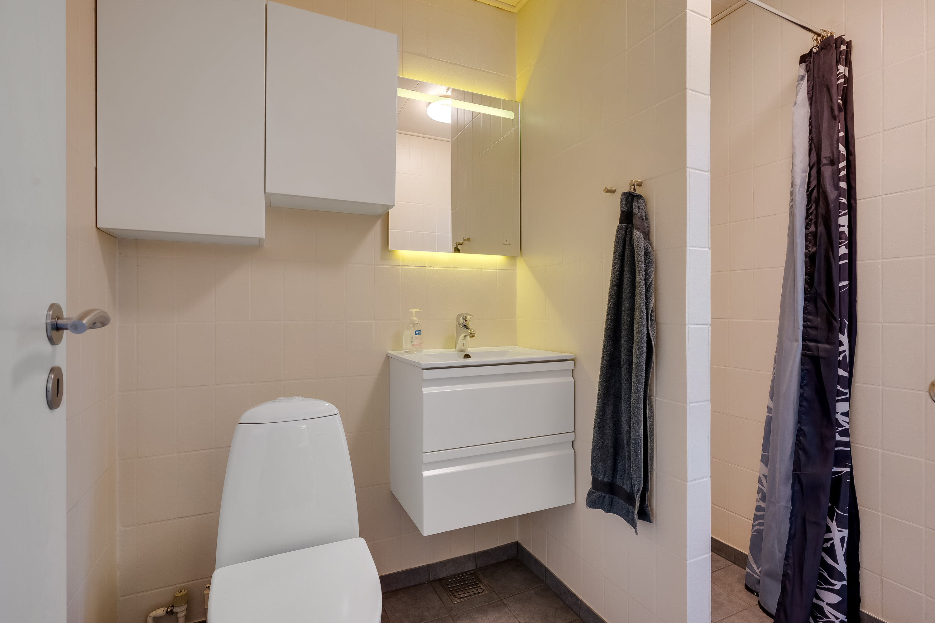 Fremhævet badeværelse billede i fuldskærmstilstand. Billede af Riisagersvej 4, 7500 Holstebro