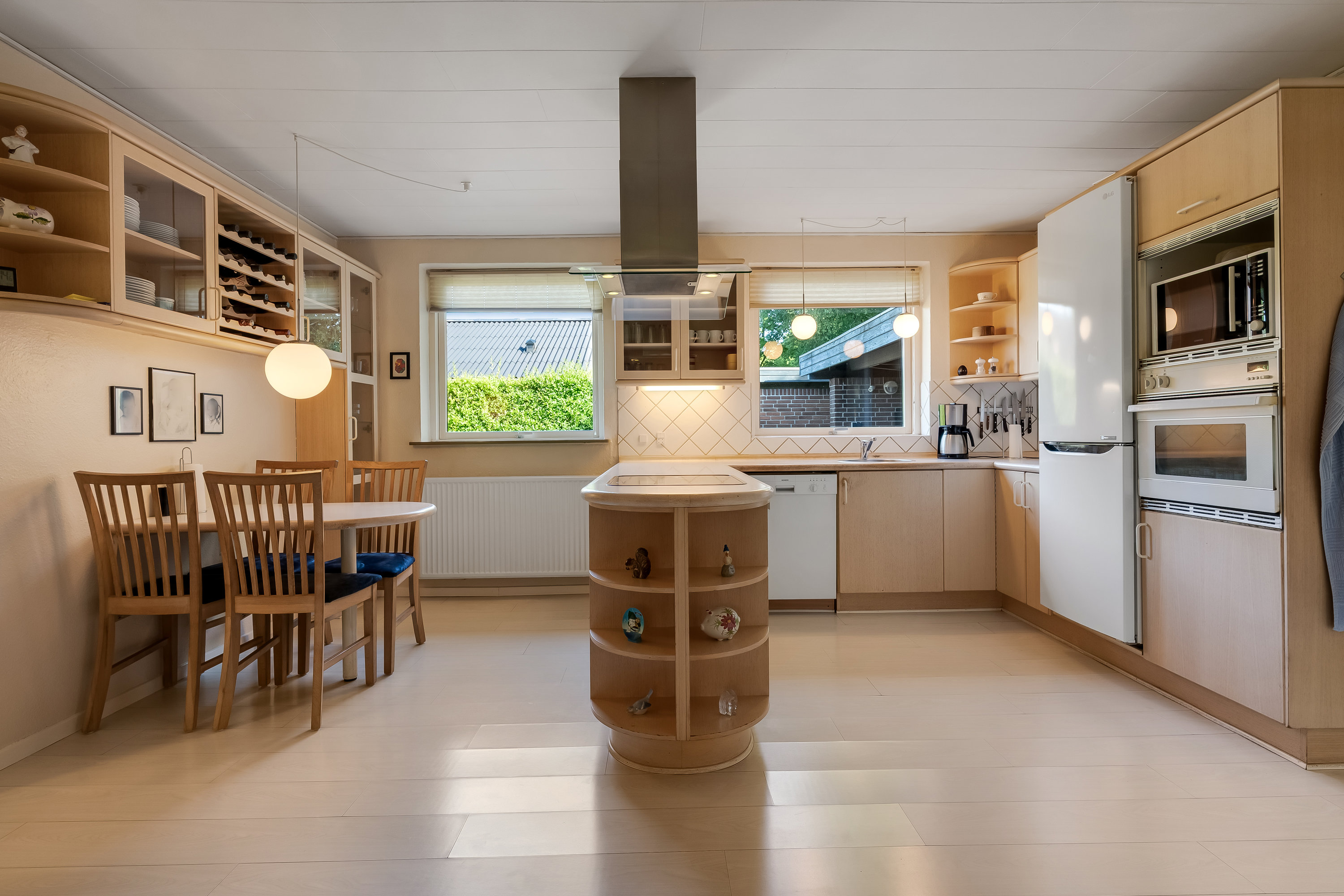 Fremhævet køkken billede i fuldskærmstilstand. Billede af Riisagersvej 4, 7500 Holstebro