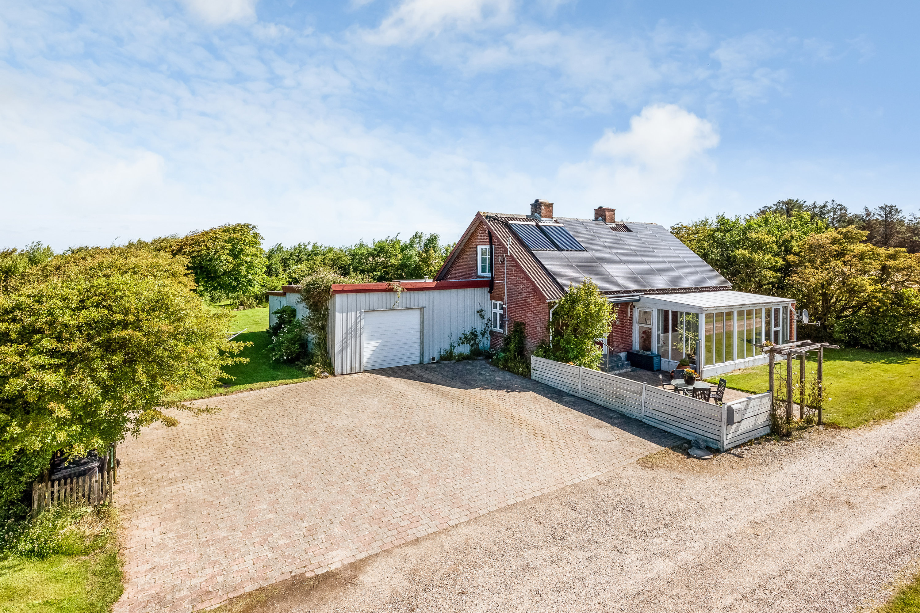 Fremhævet ejendommen billede i fuldskærmstilstand. Billede af Brunsgårdvej 2, Nørlem, 7620 Lemvig