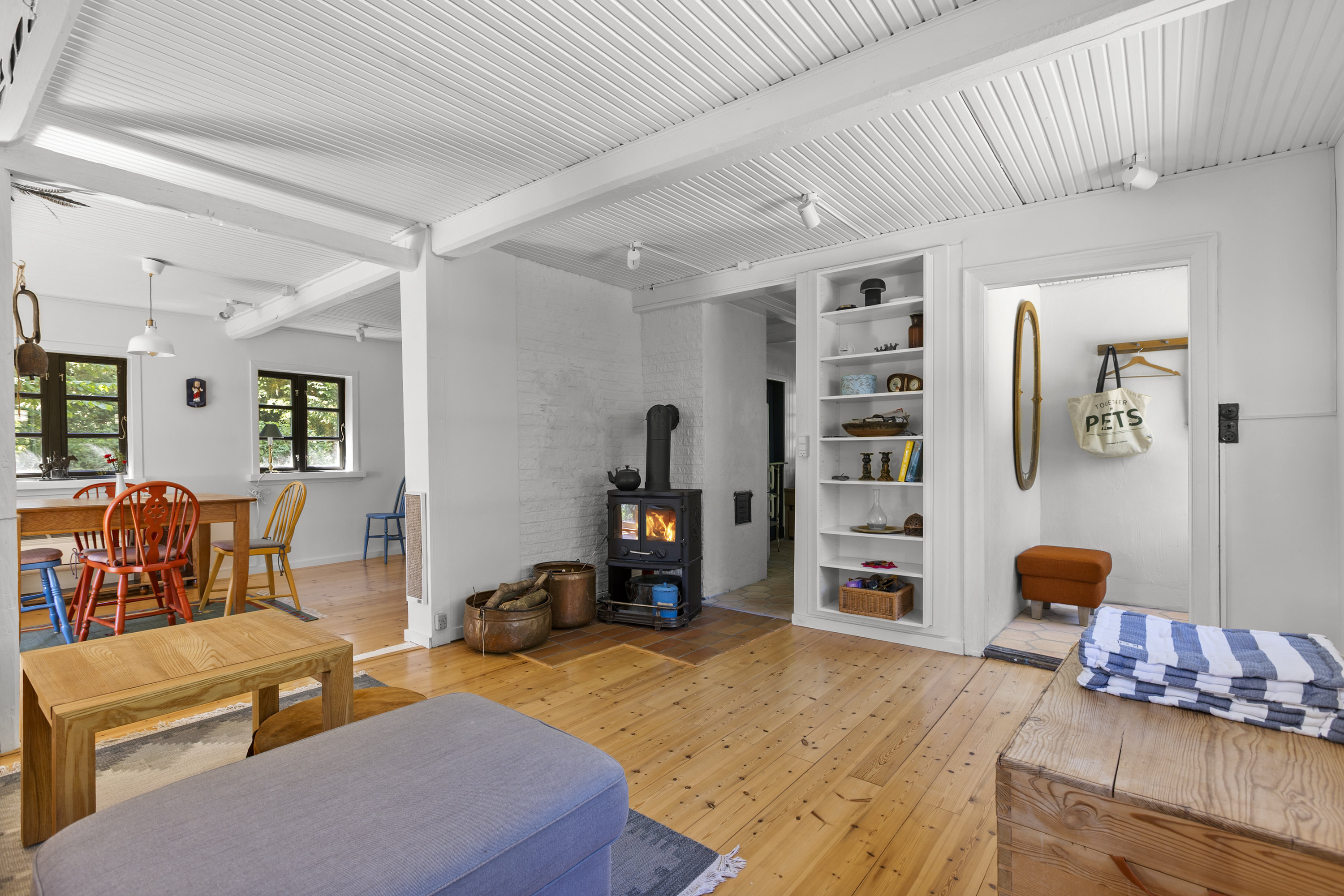 Fremhævet stue billede i fuldskærmstilstand. Billede af Nordskovvej 13, Tygestrup, 4180 Sorø