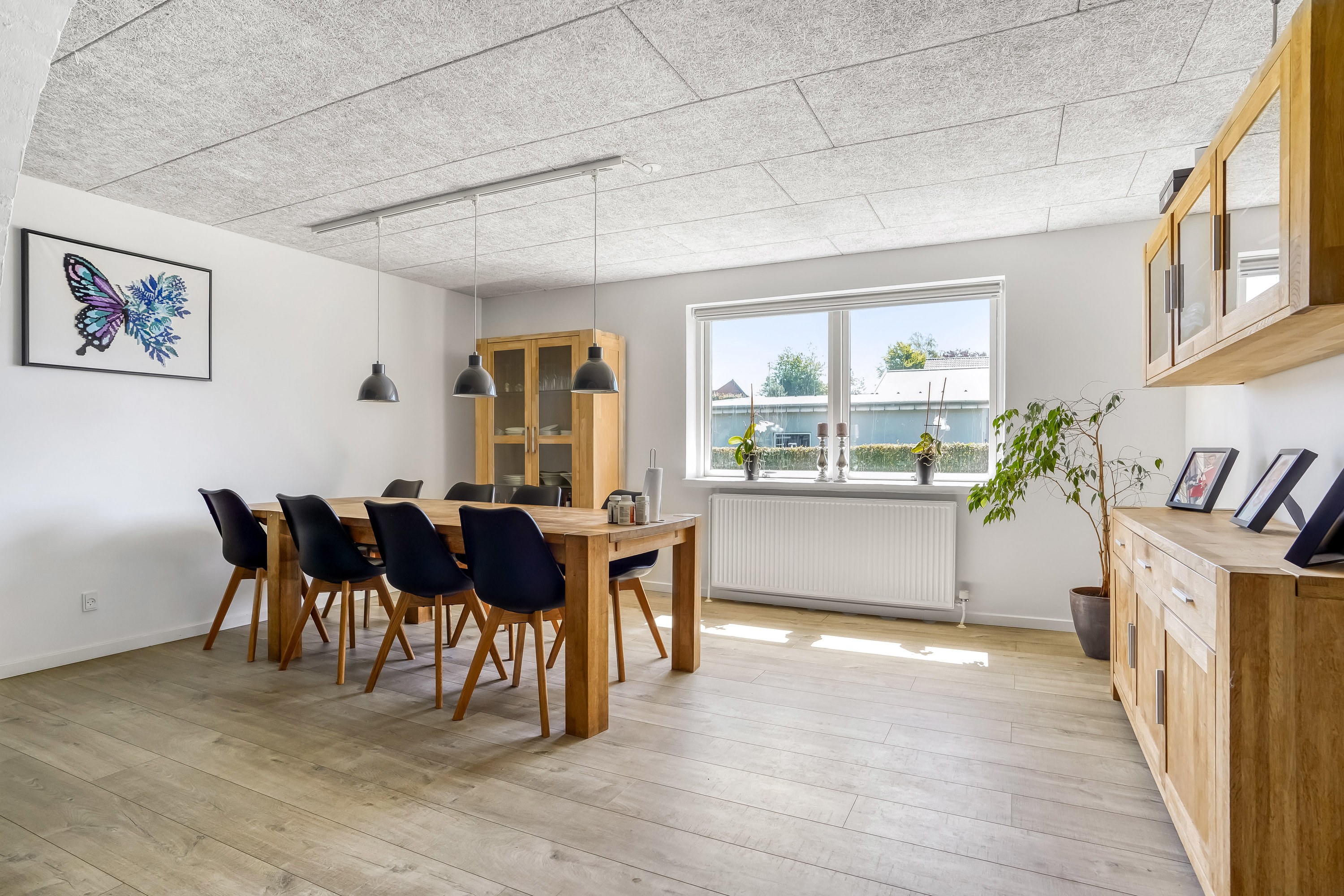 Fremhævet stue billede i fuldskærmstilstand. Billede af Brøndshøjvej 4, 8740 Brædstrup