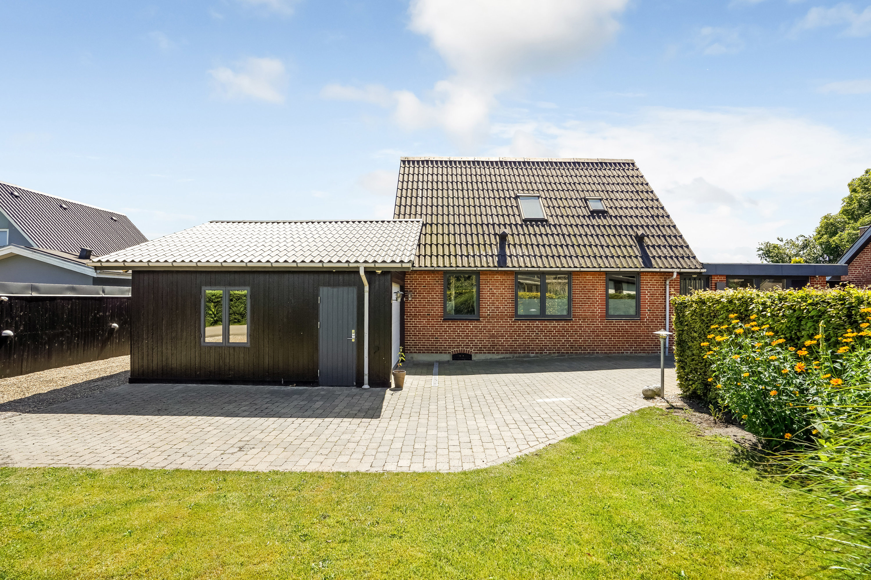 Fremhævet ejendommen billede i fuldskærmstilstand. Billede af Sydtoften 1, 7160 Tørring