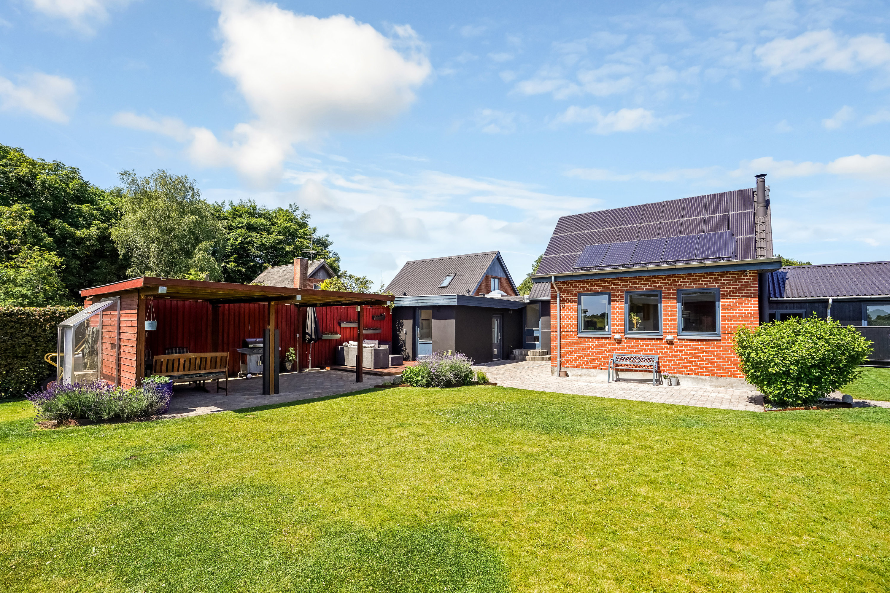 Fremhævet ejendommen billede i fuldskærmstilstand. Billede af Sydtoften 1, 7160 Tørring