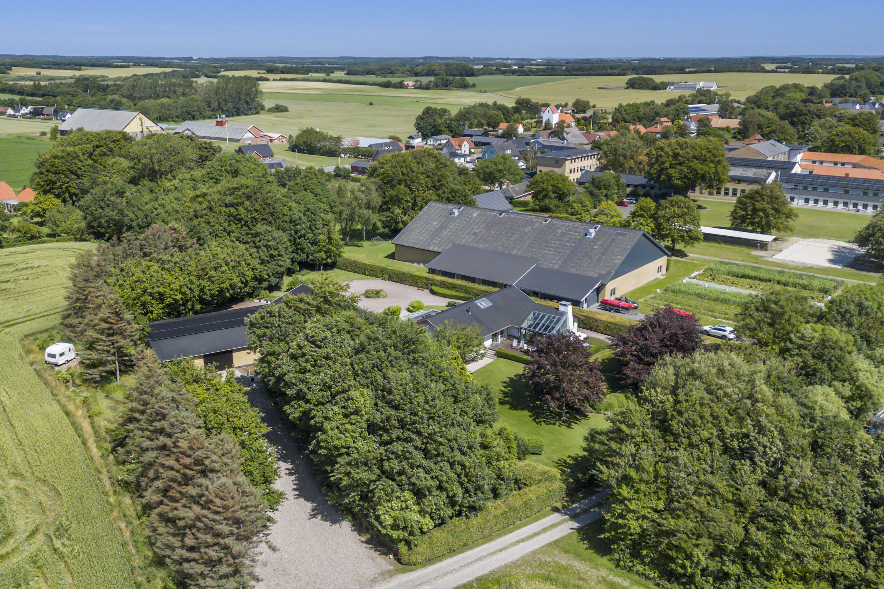 Fremhævet luftfoto billede i fuldskærmstilstand. Billede af Gamborgvej 8, Havbro, 9600 Aars