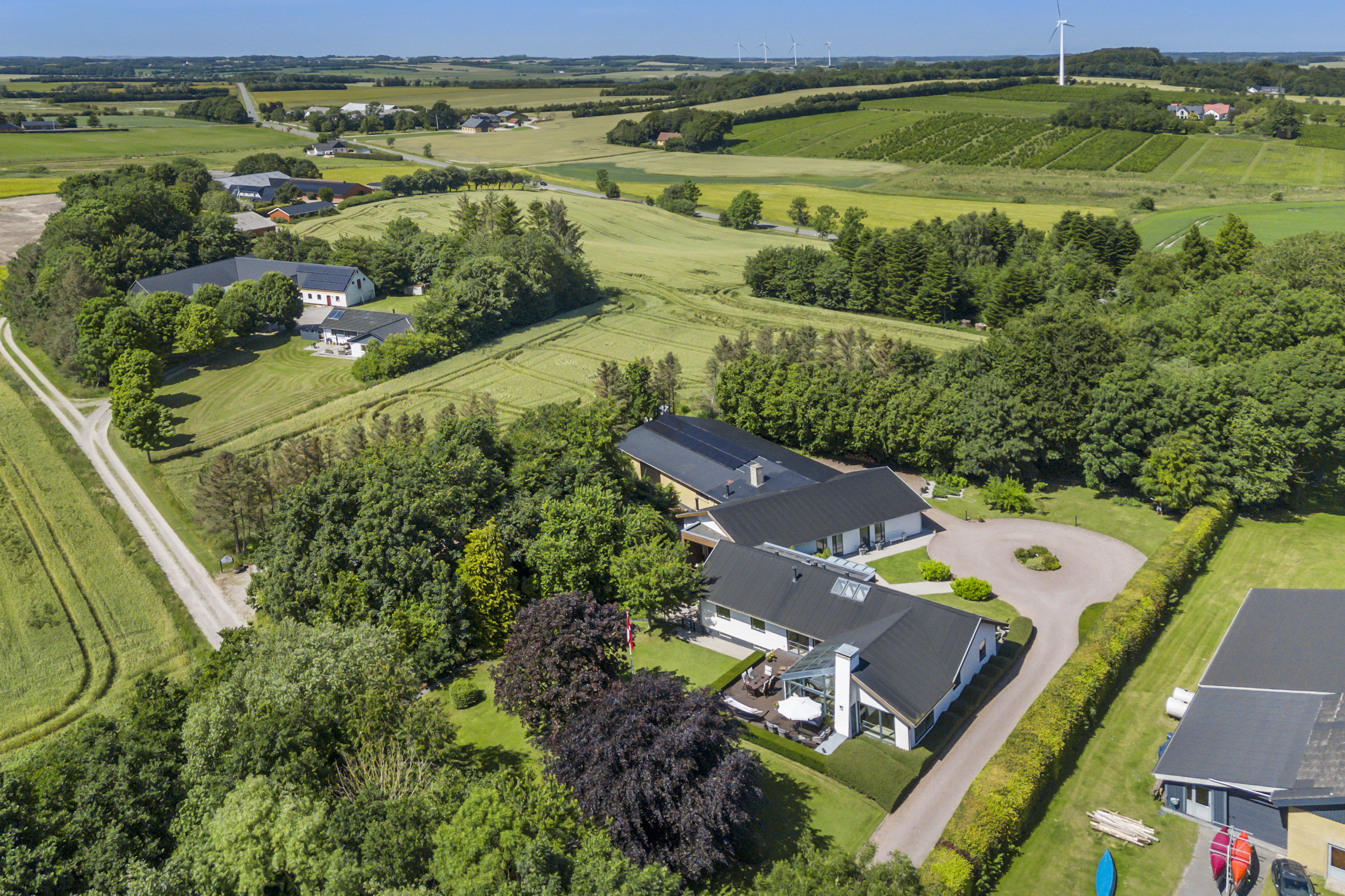 Fremhævet luftfoto billede i fuldskærmstilstand. Billede af Gamborgvej 8, Havbro, 9600 Aars