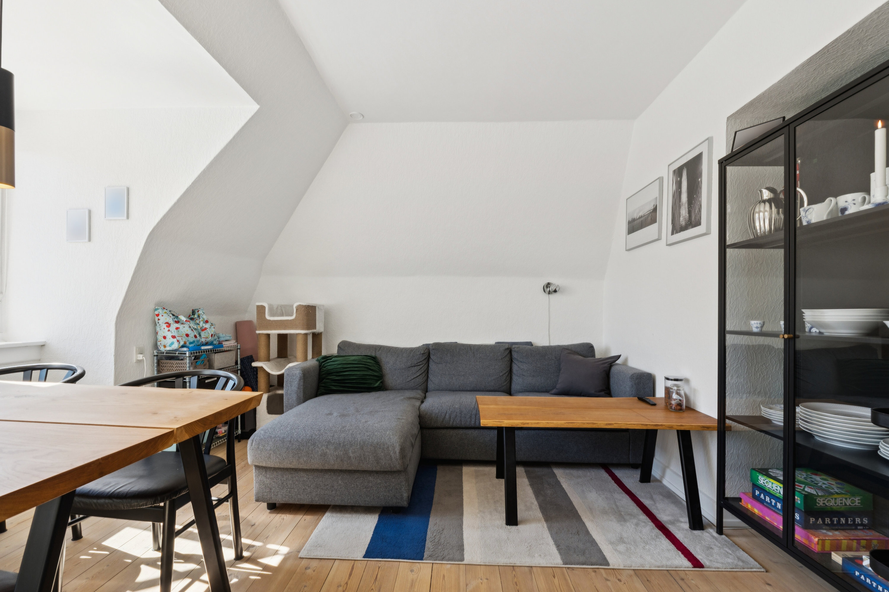 Fremhævet stue billede i fuldskærmstilstand. Billede af Holmehusvej 70, 2. tv., 5000 Odense C