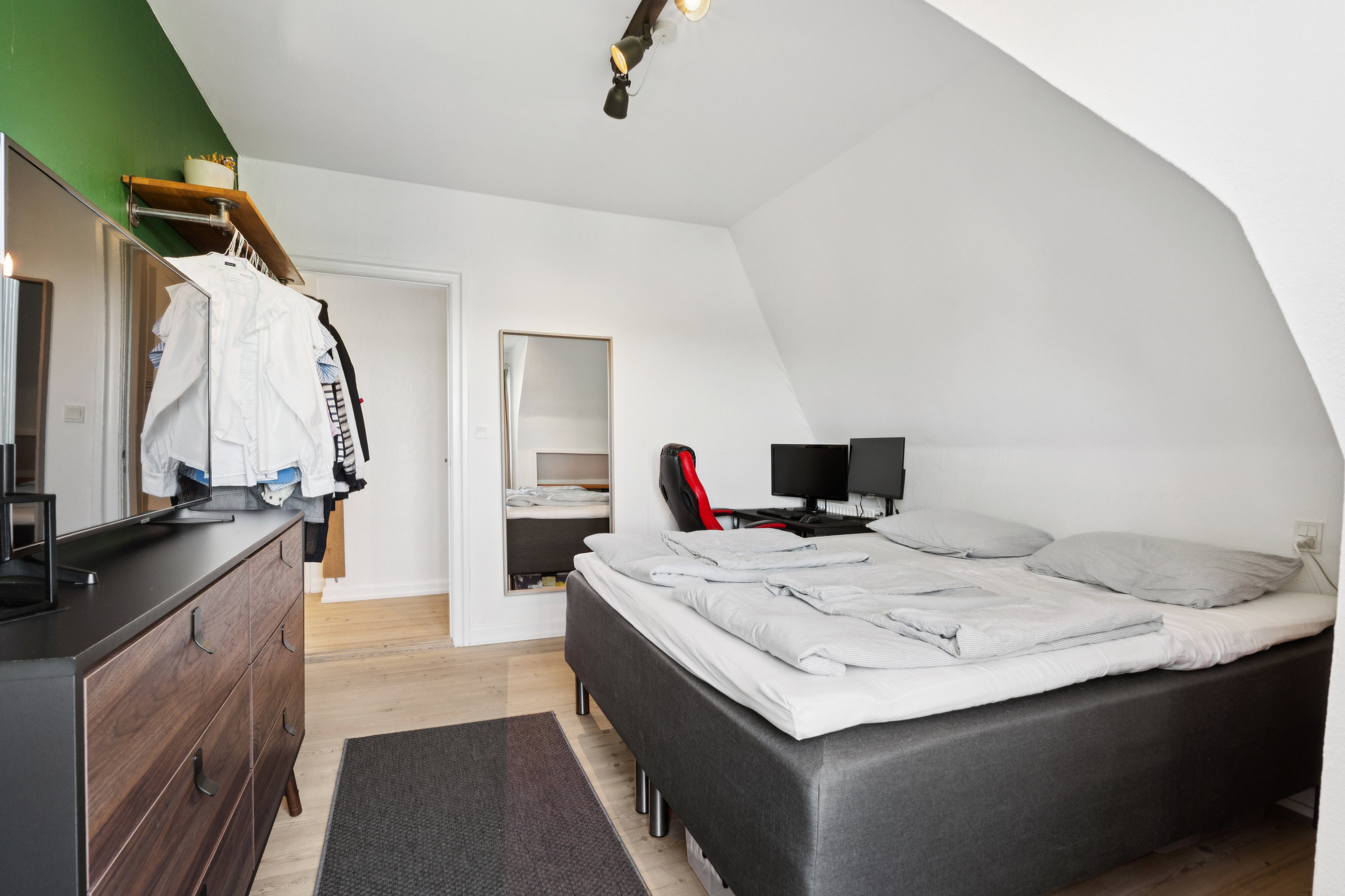 Fremhævet soveværelse billede i fuldskærmstilstand. Billede af Holmehusvej 70, 2. tv., 5000 Odense C