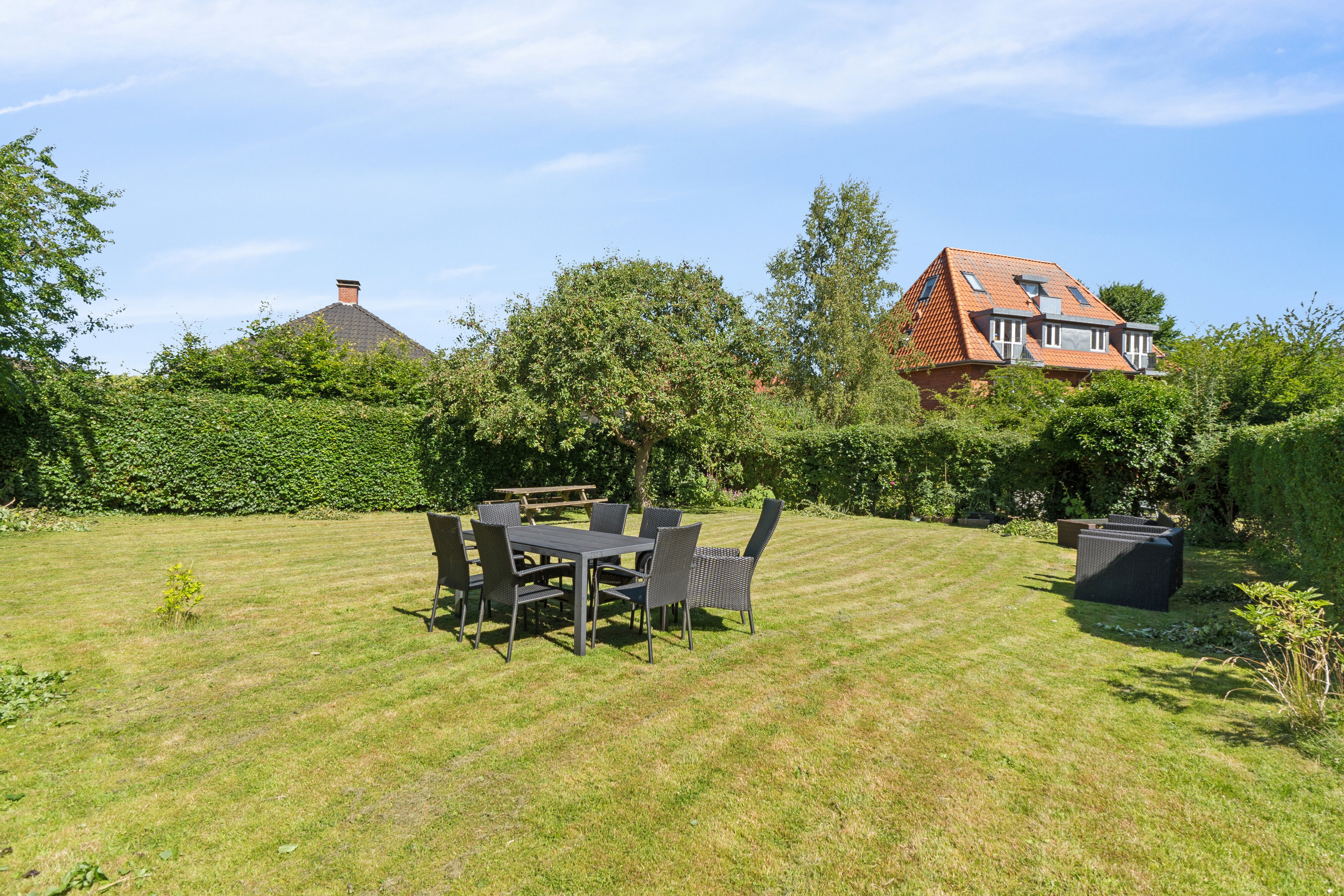 Fremhævet udendørs billede i fuldskærmstilstand. Billede af Holmehusvej 70, 2. tv., 5000 Odense C