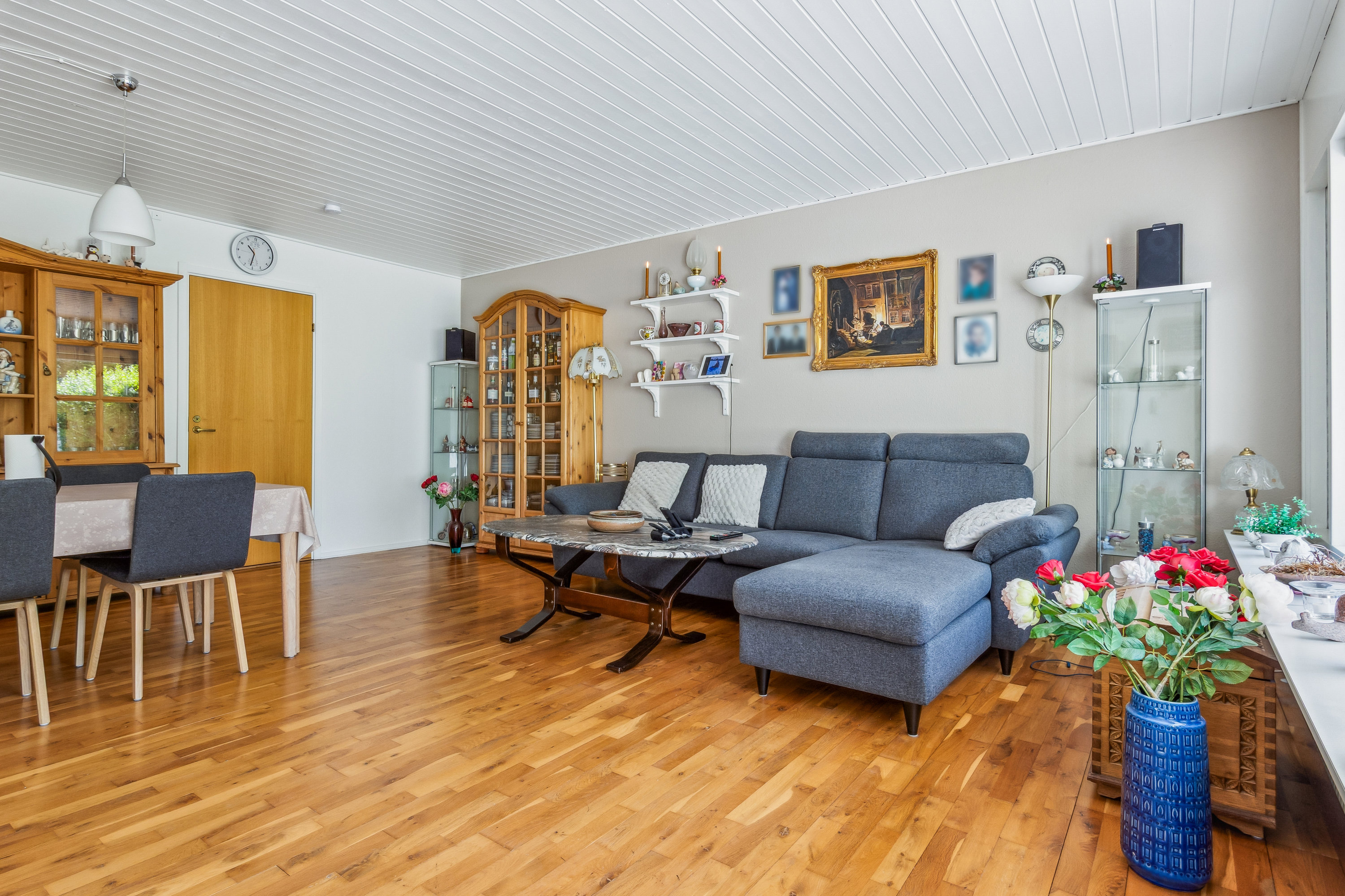 Fremhævet stue billede i fuldskærmstilstand. Billede af Æblerosevej 13, st.. tv., 8500 Grenaa